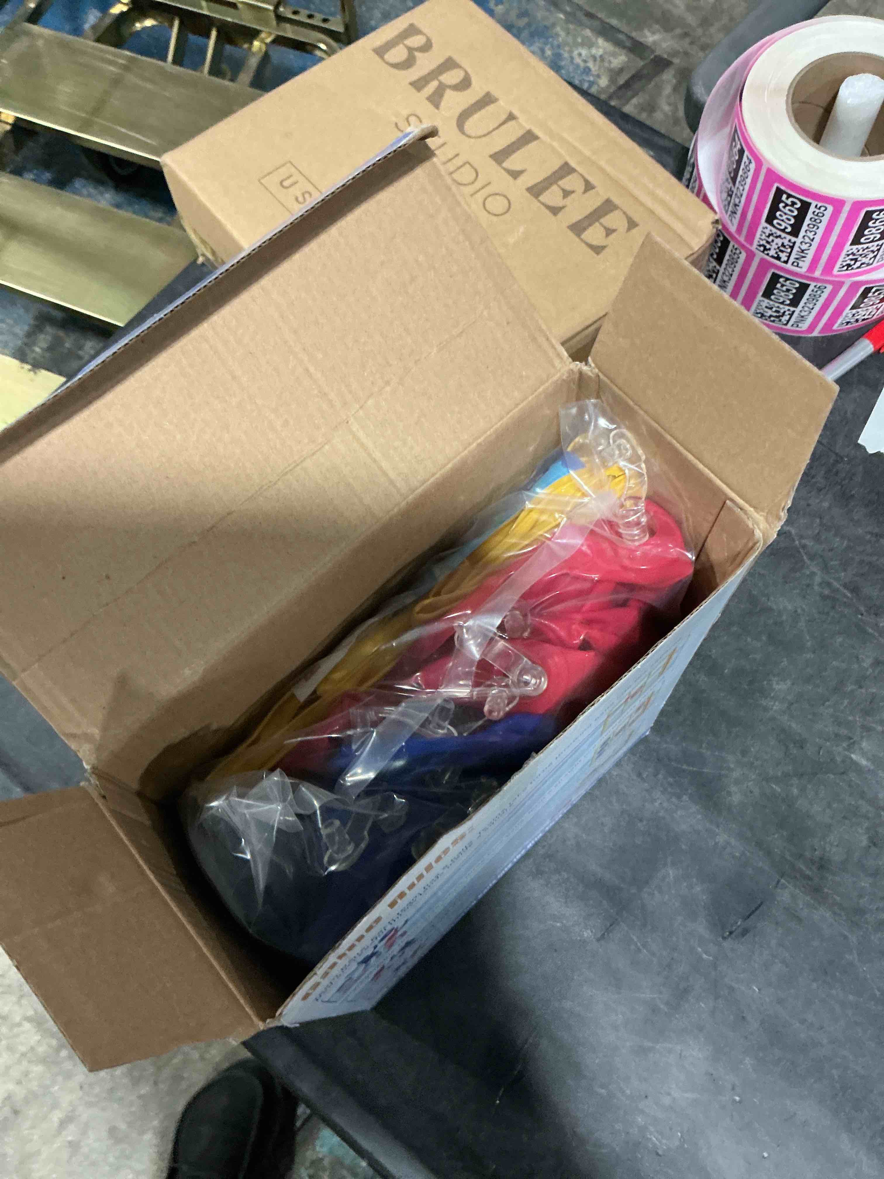 https://s3.amazonaws.com/lotting-images-prod/NonstopDeals/PNK3239851_1759108398919.jpeg
