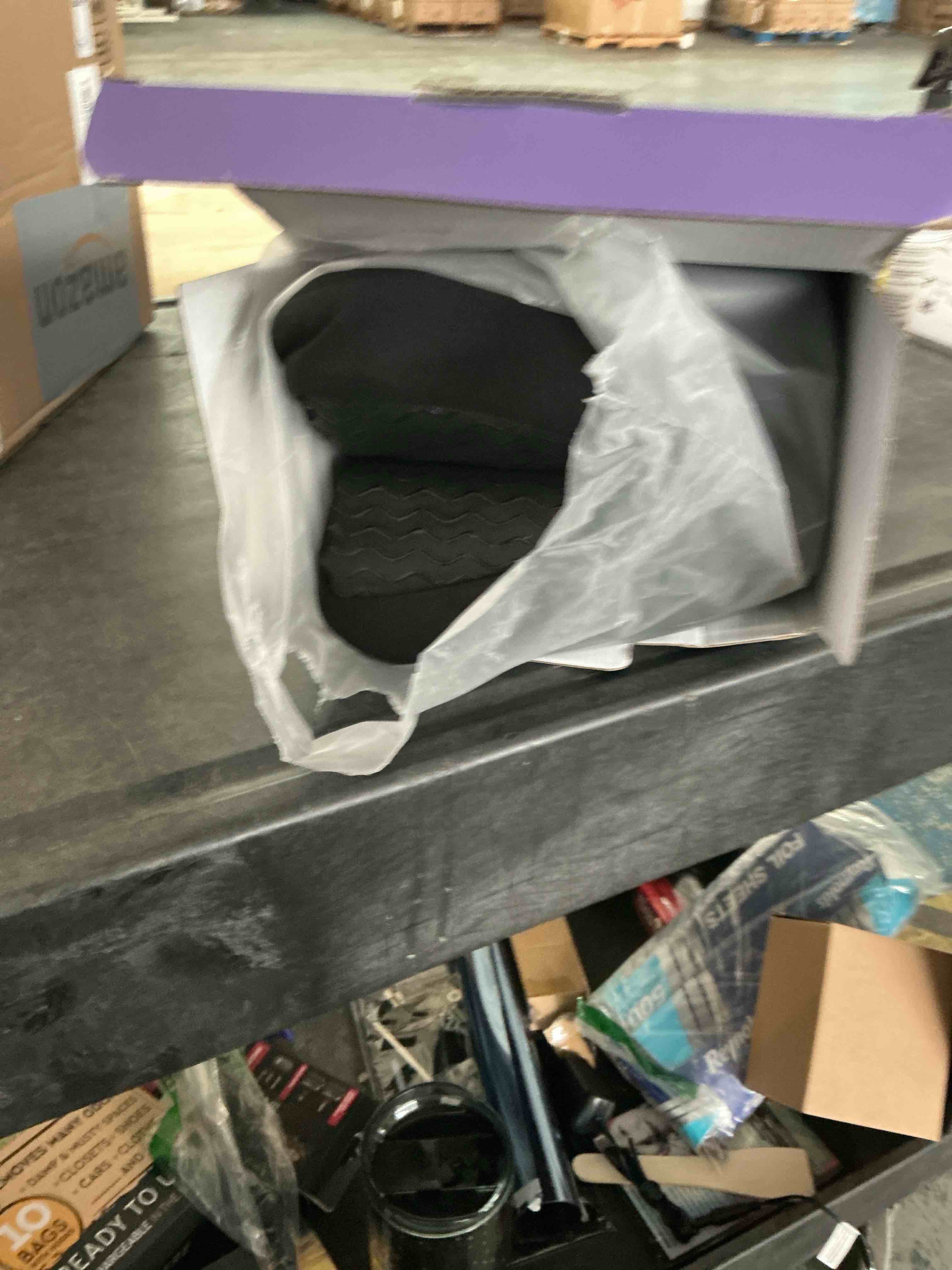 https://s3.amazonaws.com/lotting-images-prod/NonstopDeals/PNK3239893_1759248056610.jpeg