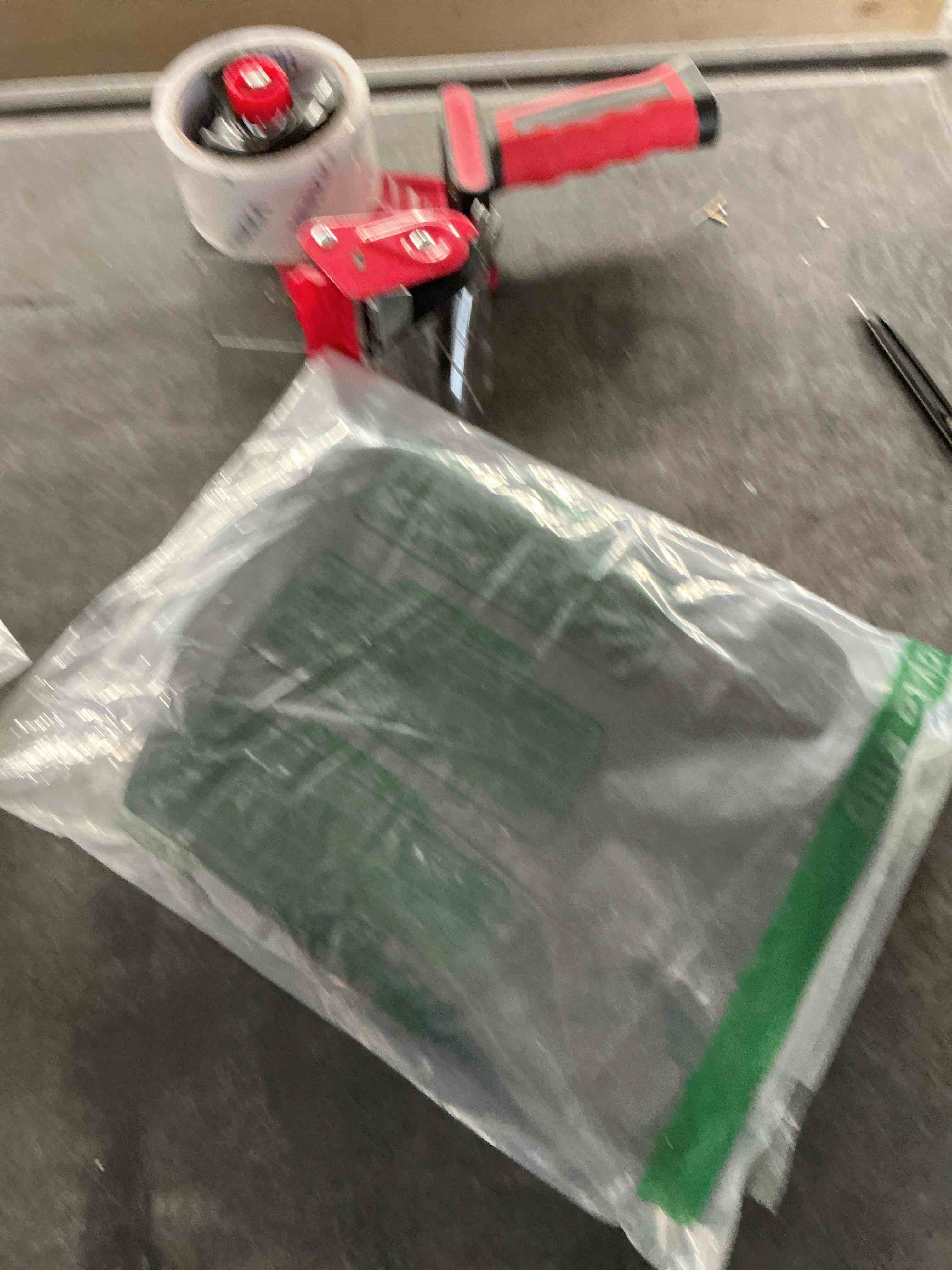 https://s3.amazonaws.com/lotting-images-prod/NonstopDeals/PNK3240014_1759269485000.jpeg