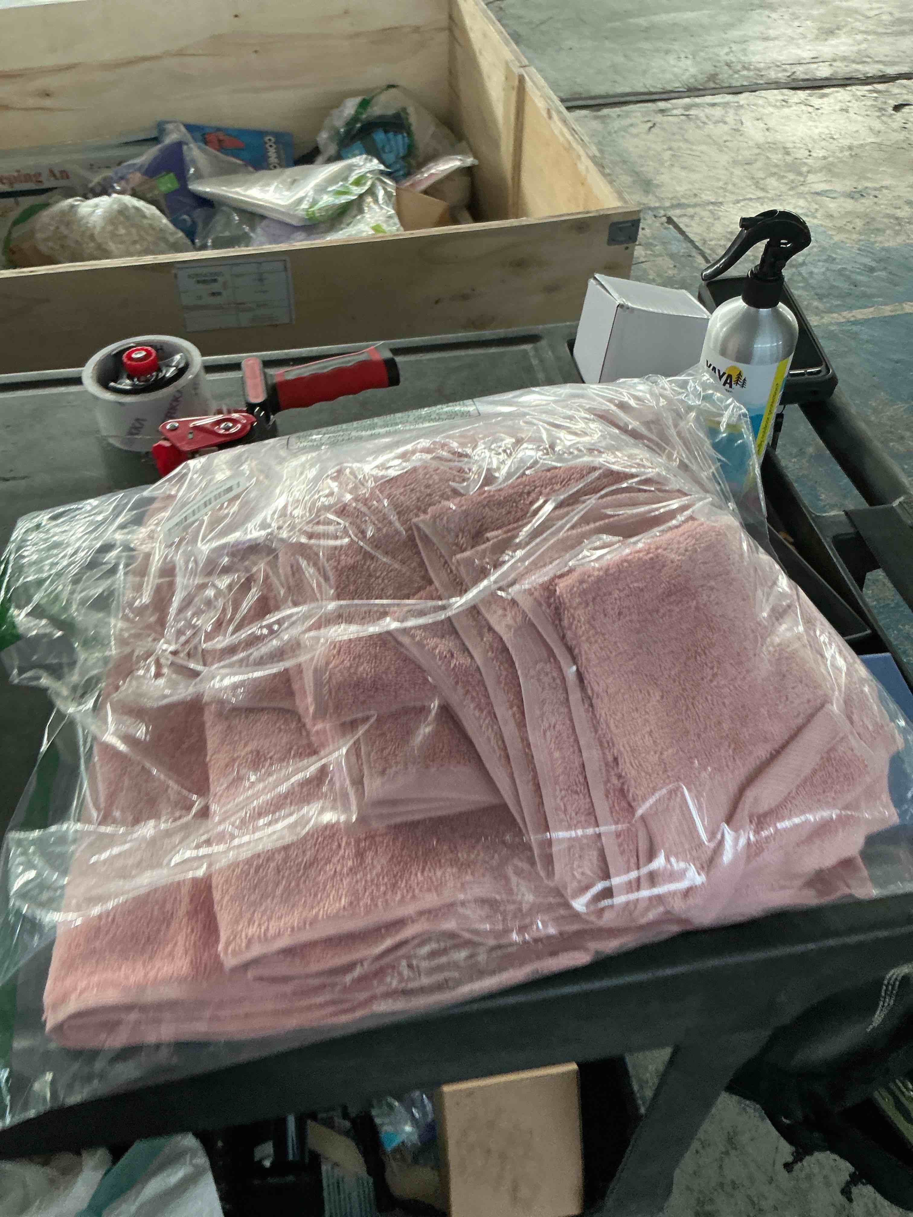 https://s3.amazonaws.com/lotting-images-prod/NonstopDeals/PNK3240015_1759270025774.jpeg