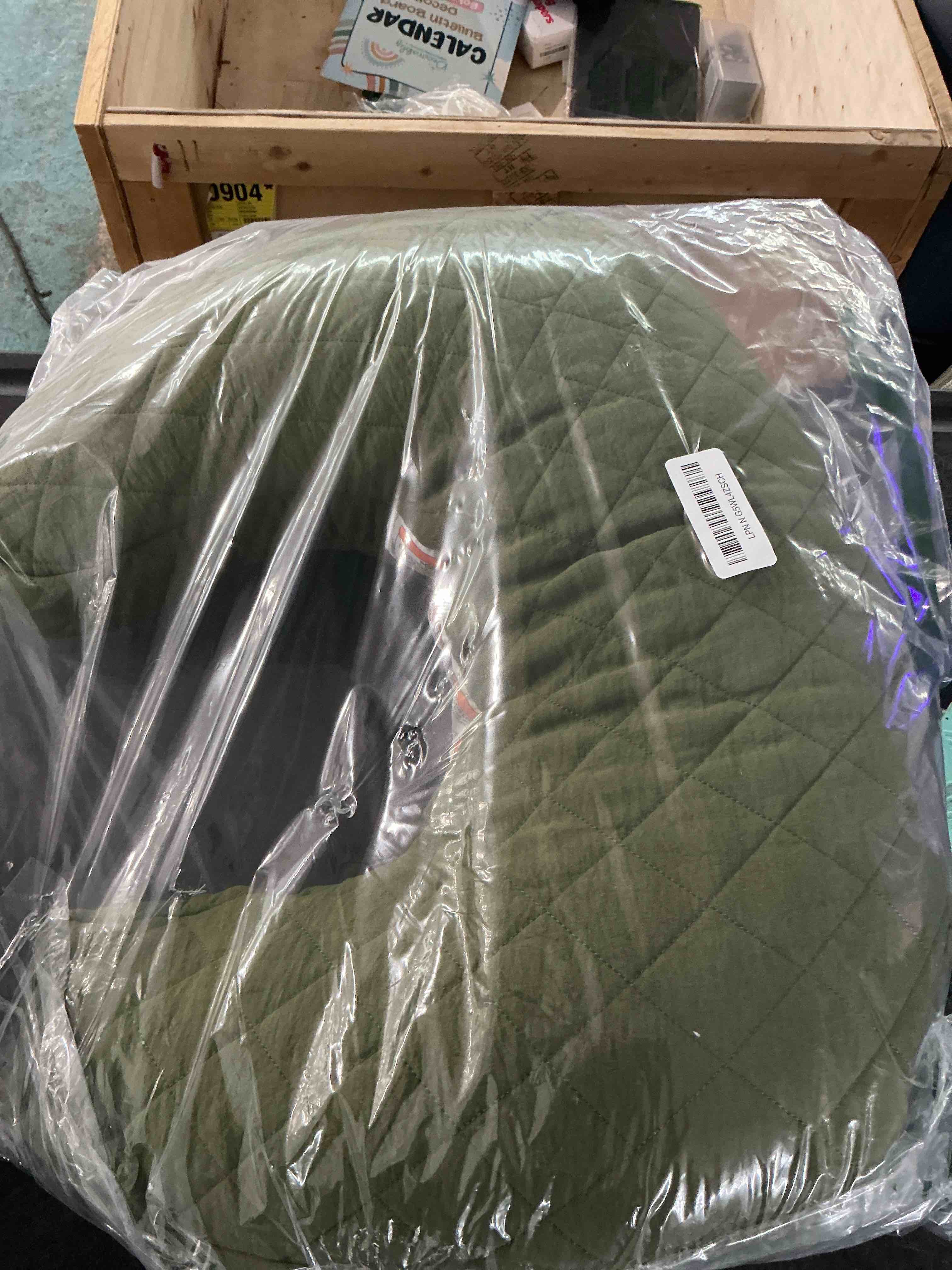 https://s3.amazonaws.com/lotting-images-prod/NonstopDeals/PNK3240071_1759334035158.jpeg