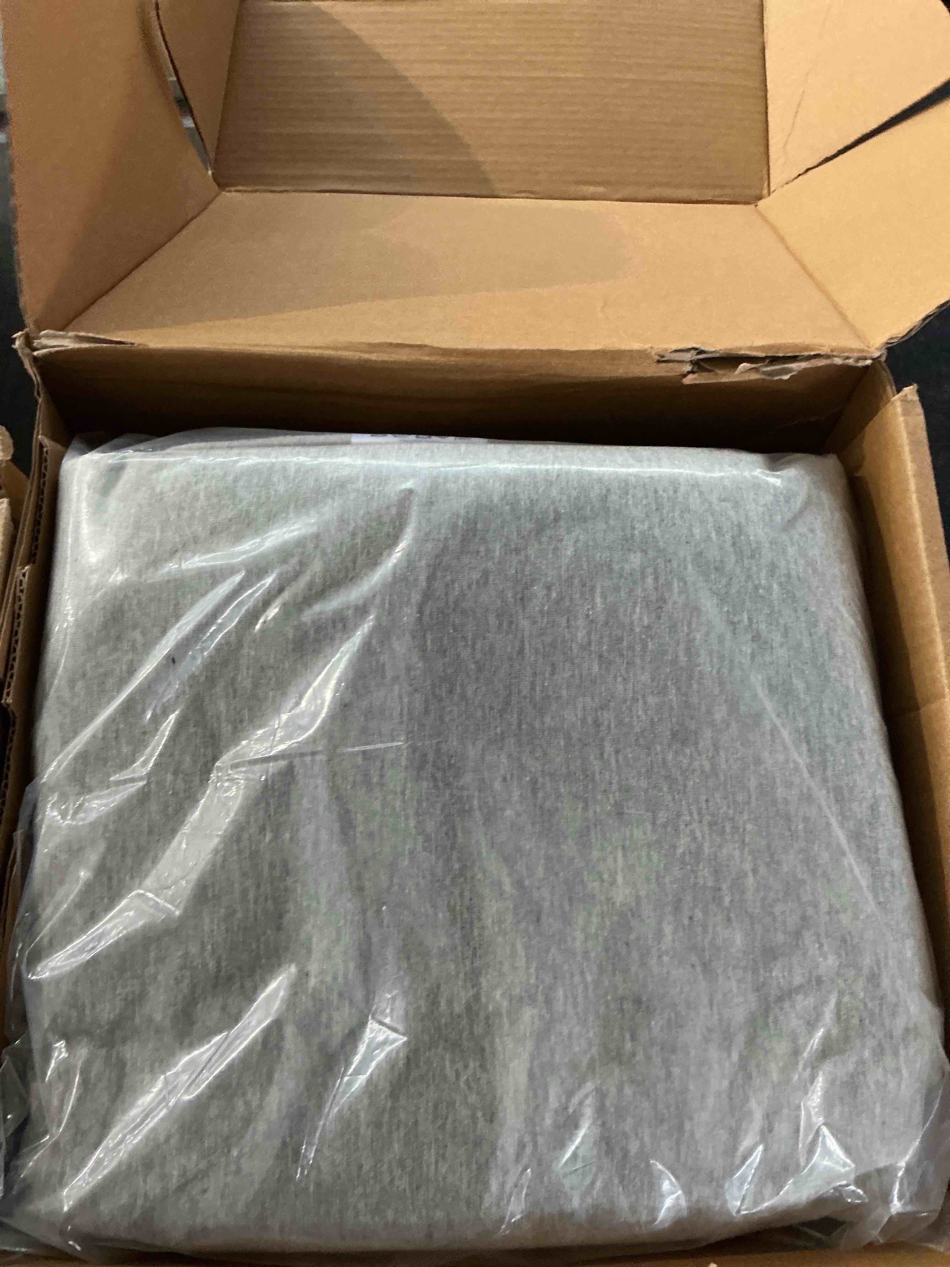 https://s3.amazonaws.com/lotting-images-prod/NonstopDeals/PNK3240110_1759337681407.jpeg