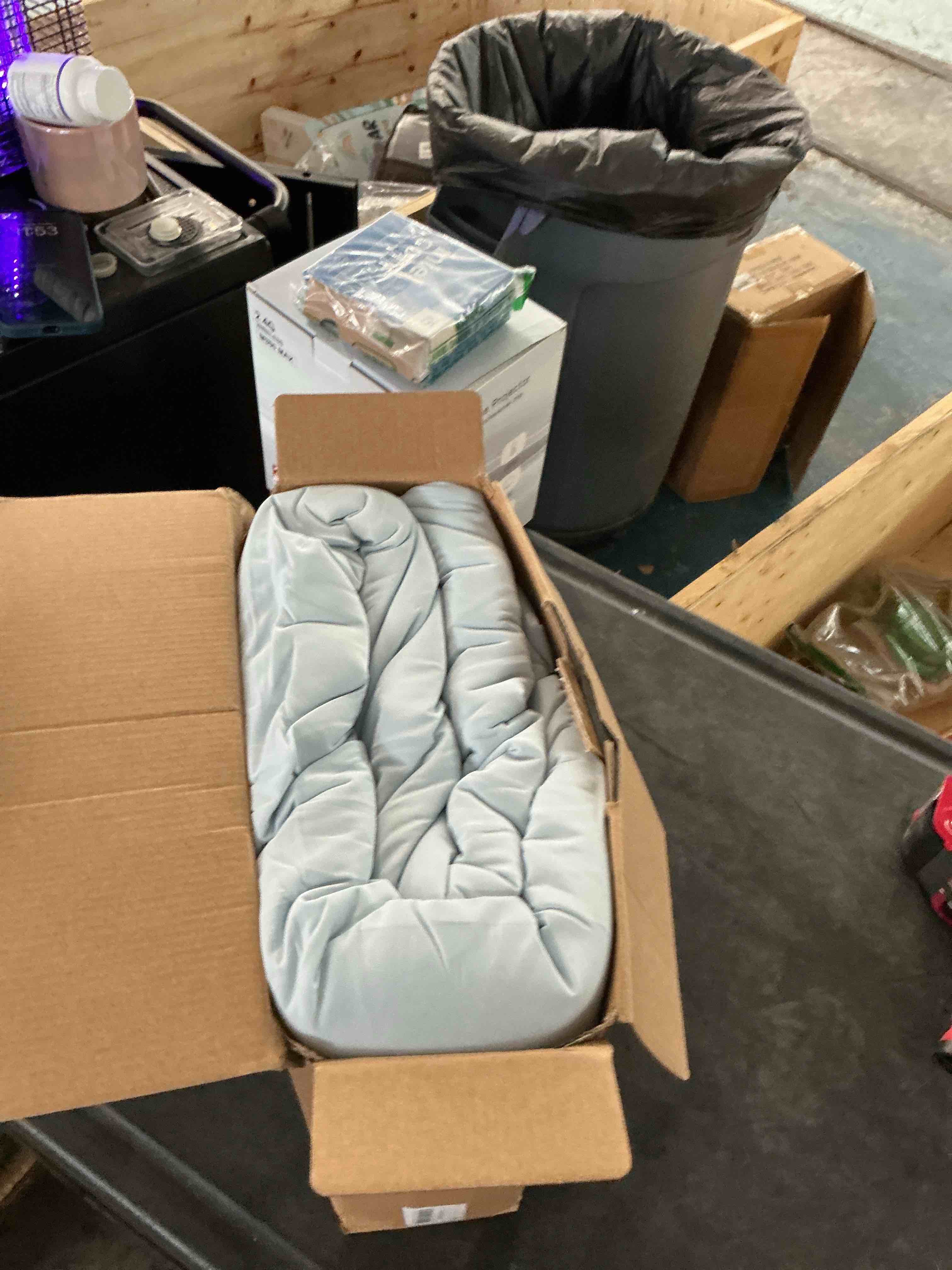 https://s3.amazonaws.com/lotting-images-prod/NonstopDeals/PNK3240111_1759337620648.jpeg