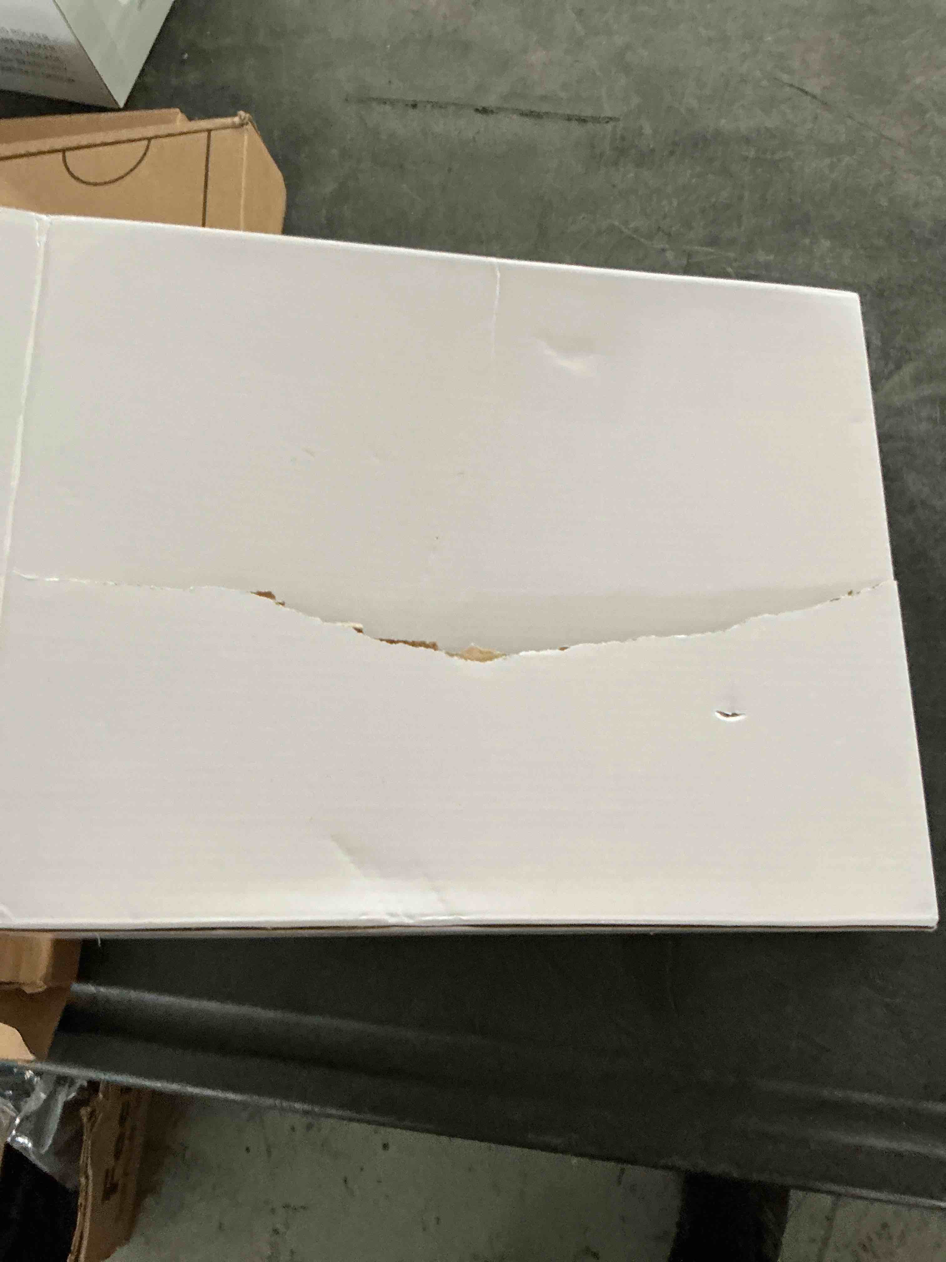 https://s3.amazonaws.com/lotting-images-prod/NonstopDeals/PNK3240120_1759338480603.jpeg