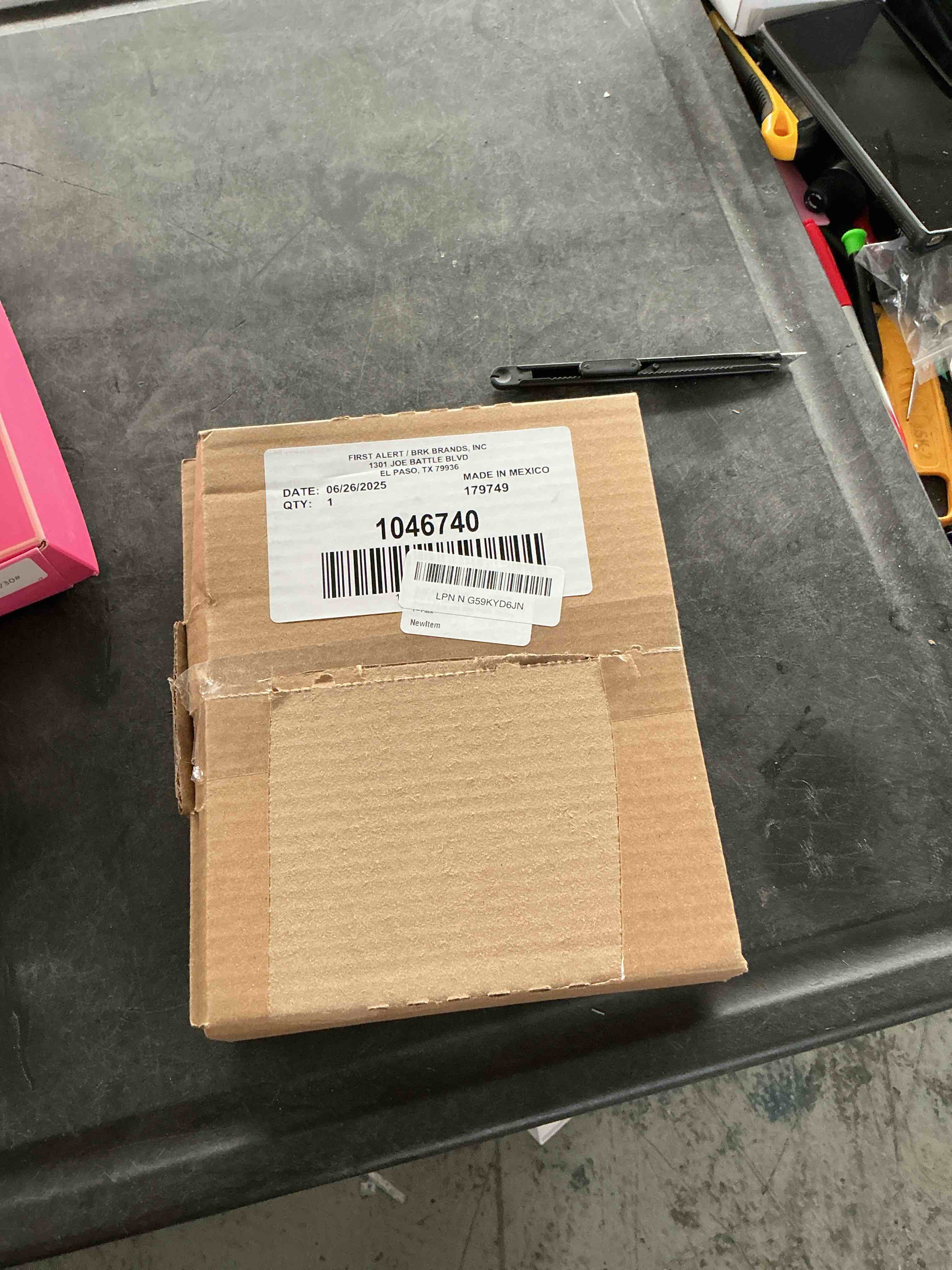 https://s3.amazonaws.com/lotting-images-prod/NonstopDeals/PNK3240160_1759344002642.jpeg