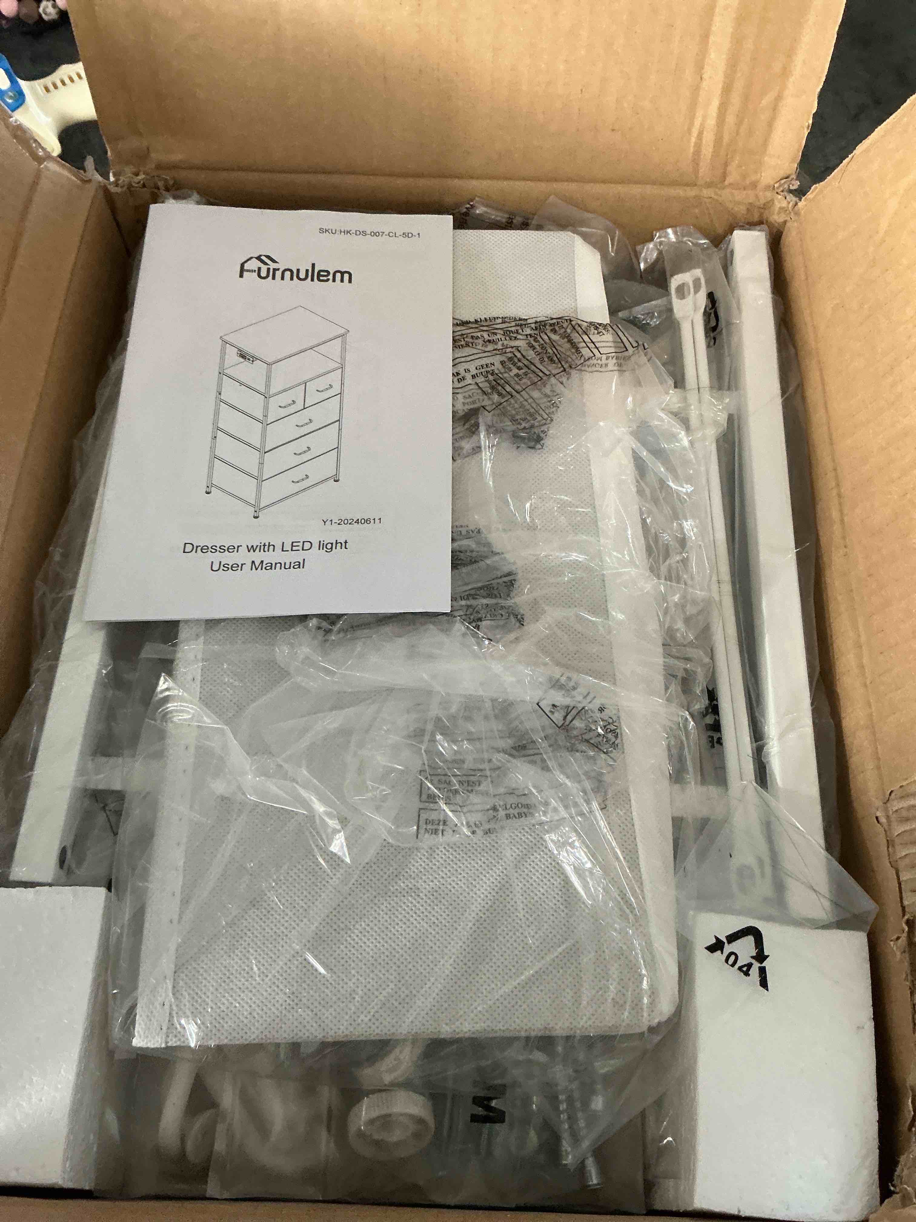 https://s3.amazonaws.com/lotting-images-prod/NonstopDeals/PNK3240193_1759354898426.jpeg