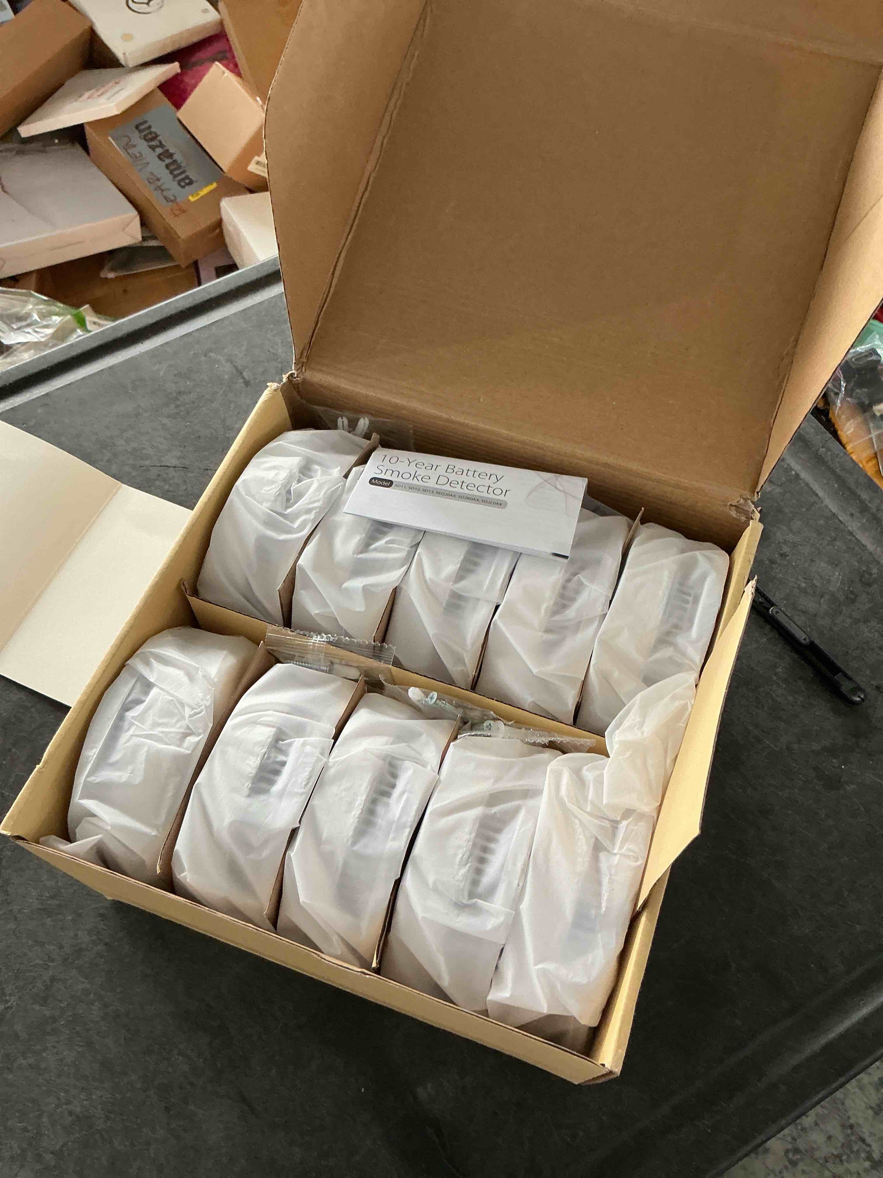 https://s3.amazonaws.com/lotting-images-prod/NonstopDeals/PNK3240221_1759347882897.jpeg