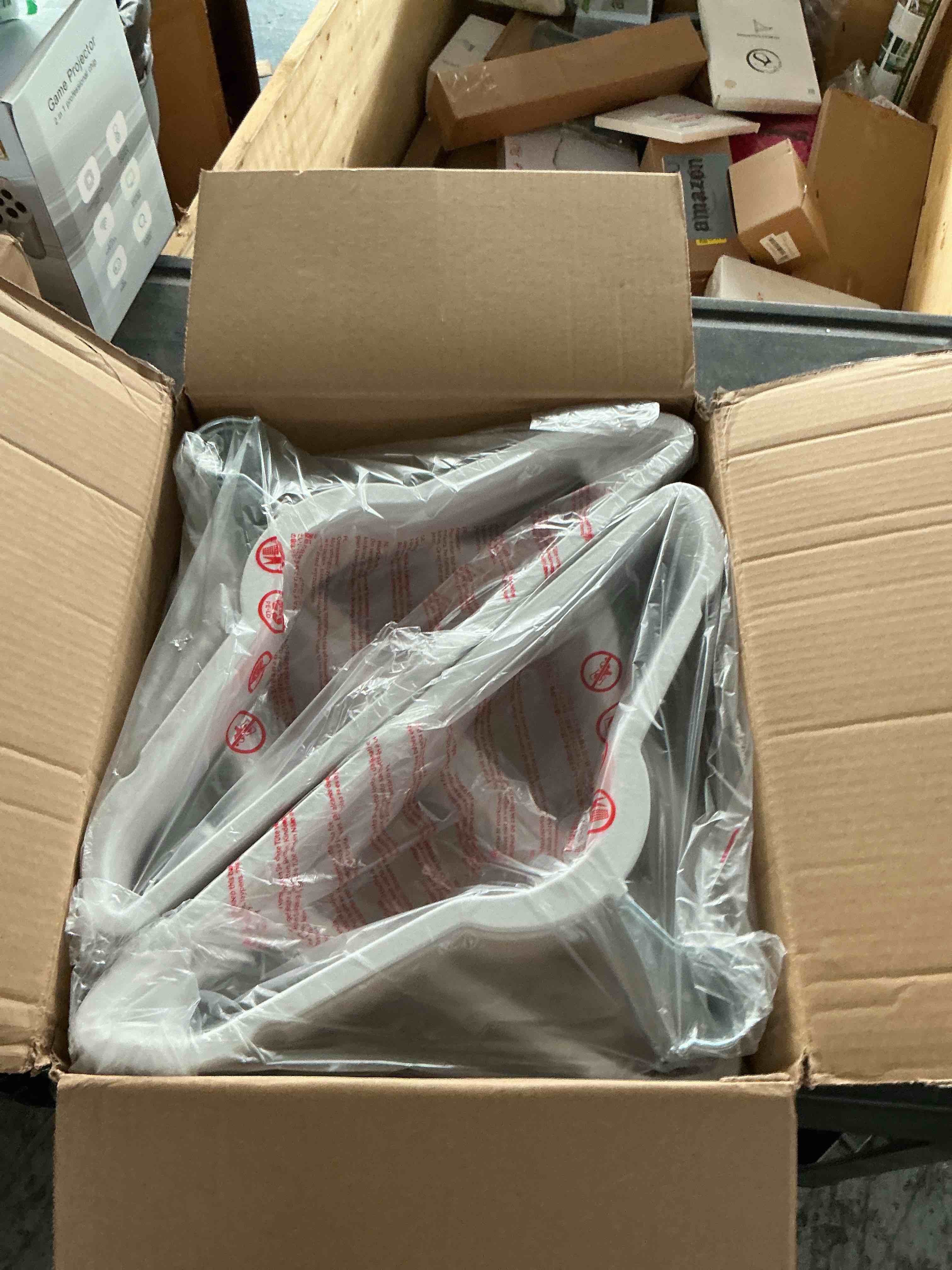 https://s3.amazonaws.com/lotting-images-prod/NonstopDeals/PNK3240225_1759348778299.jpeg