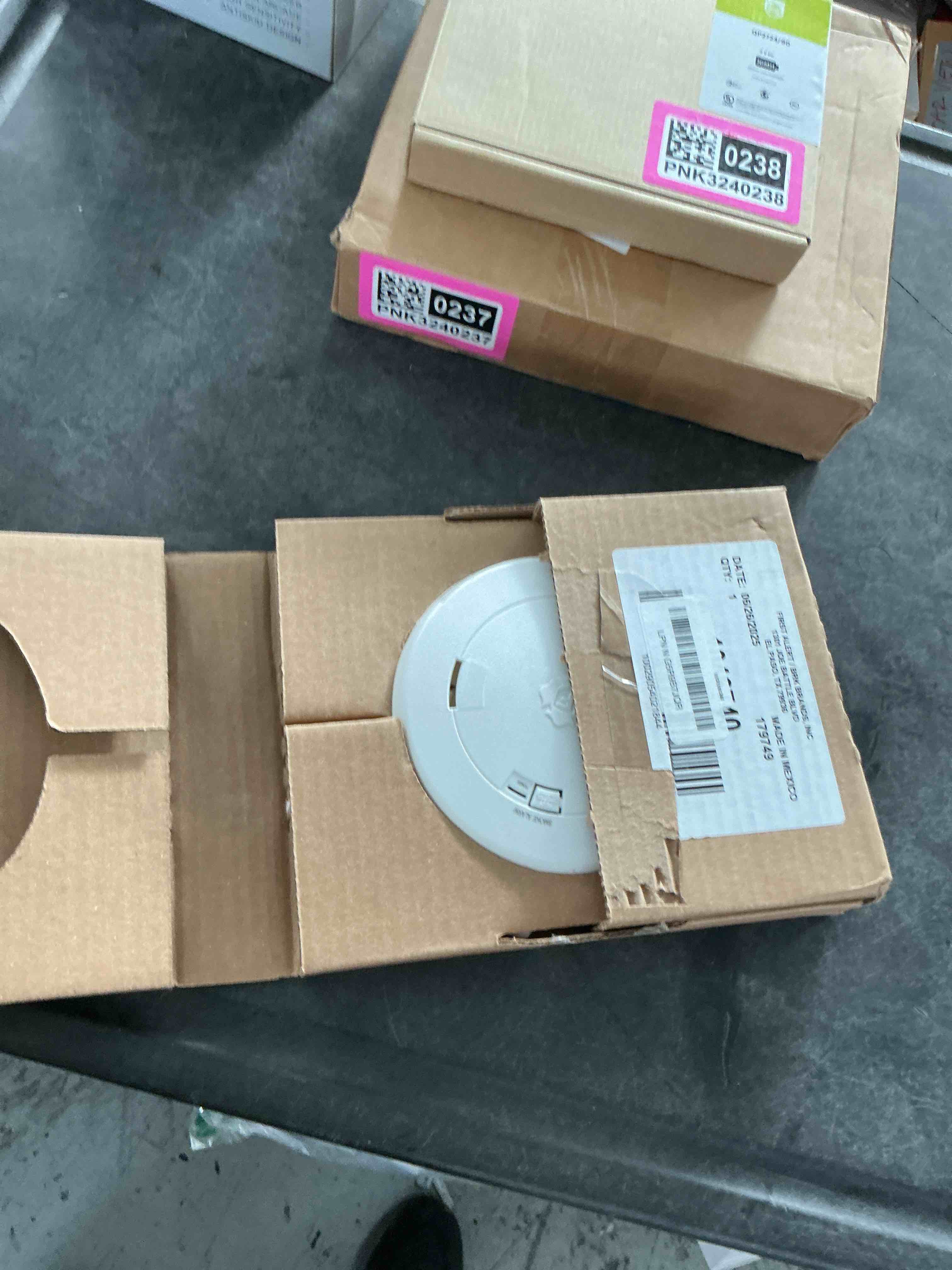 https://s3.amazonaws.com/lotting-images-prod/NonstopDeals/PNK3240239_1759351216763.jpeg