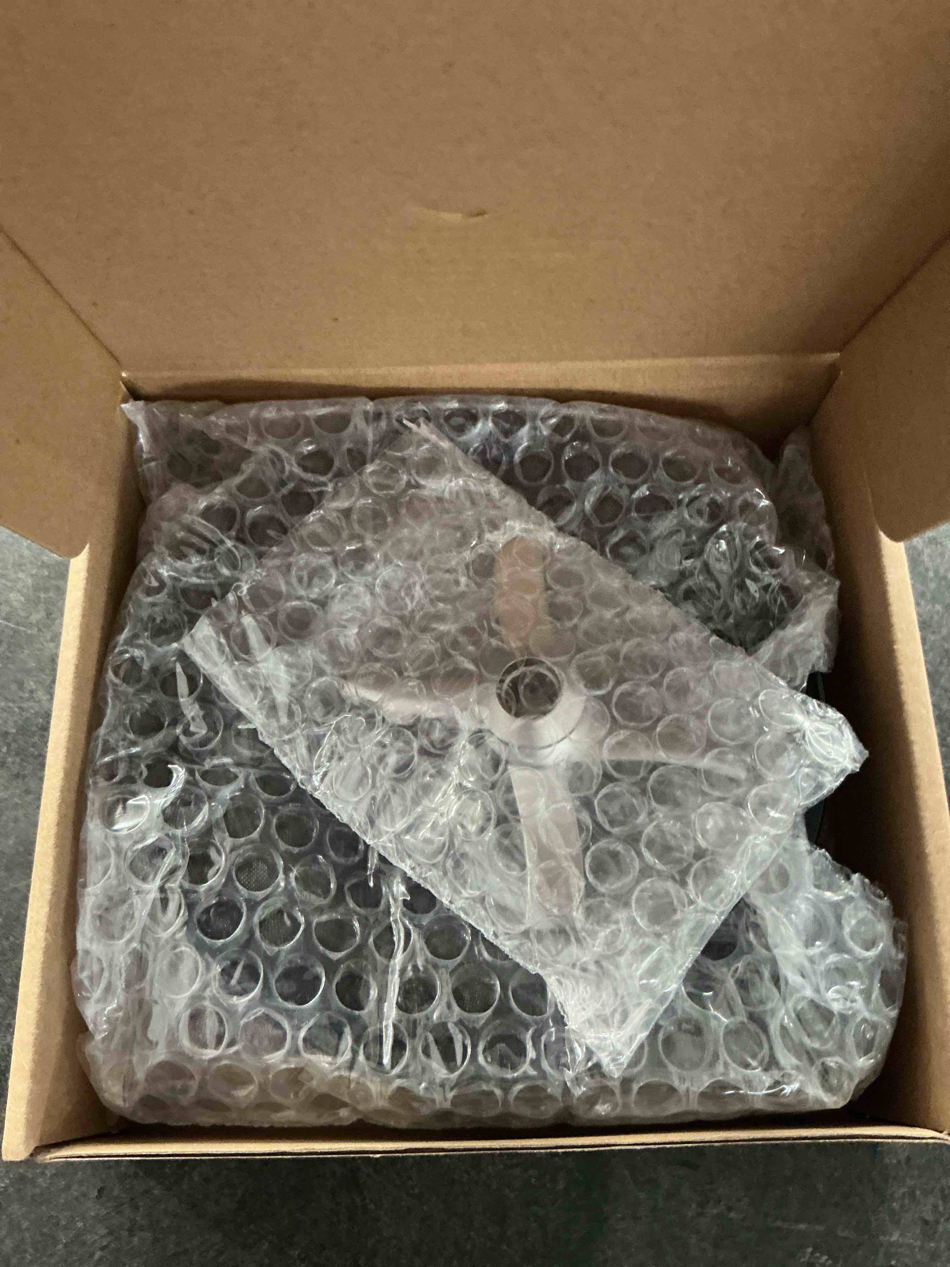 https://s3.amazonaws.com/lotting-images-prod/NonstopDeals/PNK3240253_1759353958874.jpeg