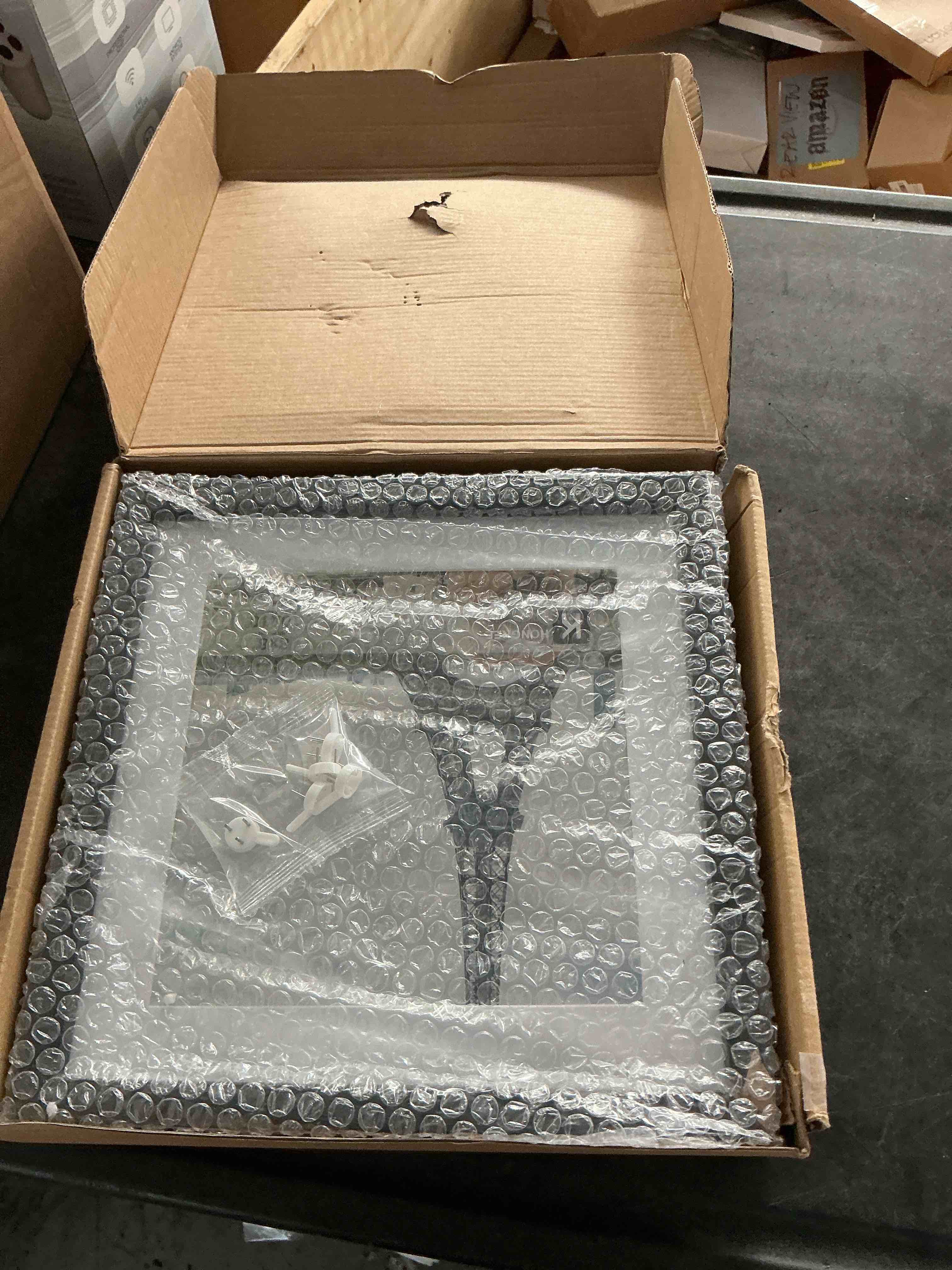 https://s3.amazonaws.com/lotting-images-prod/NonstopDeals/PNK3240257_1759354127151.jpeg