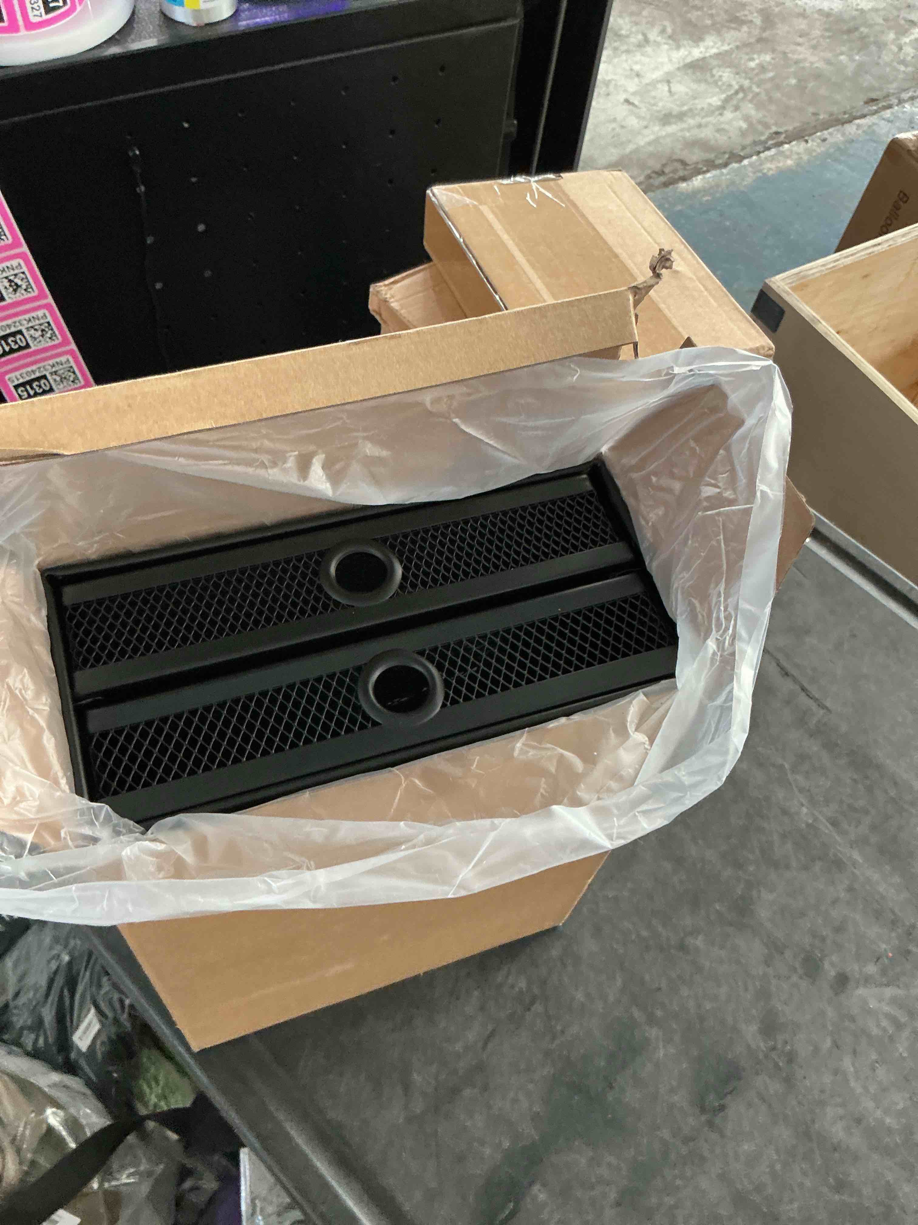 https://s3.amazonaws.com/lotting-images-prod/NonstopDeals/PNK3240311_1759440081818.jpeg