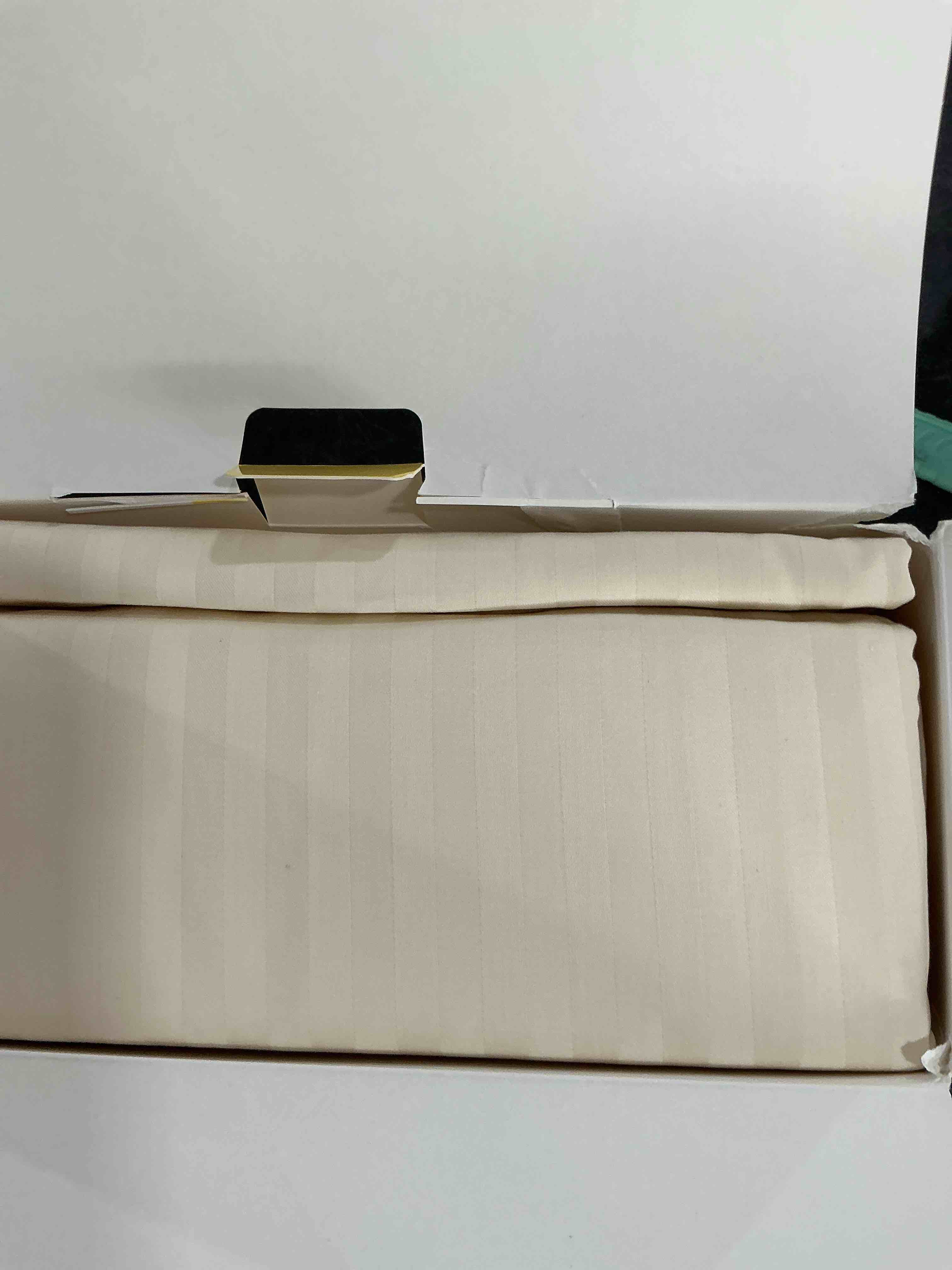https://s3.amazonaws.com/lotting-images-prod/NonstopDeals/PNK3240406_1759498362729.jpeg
