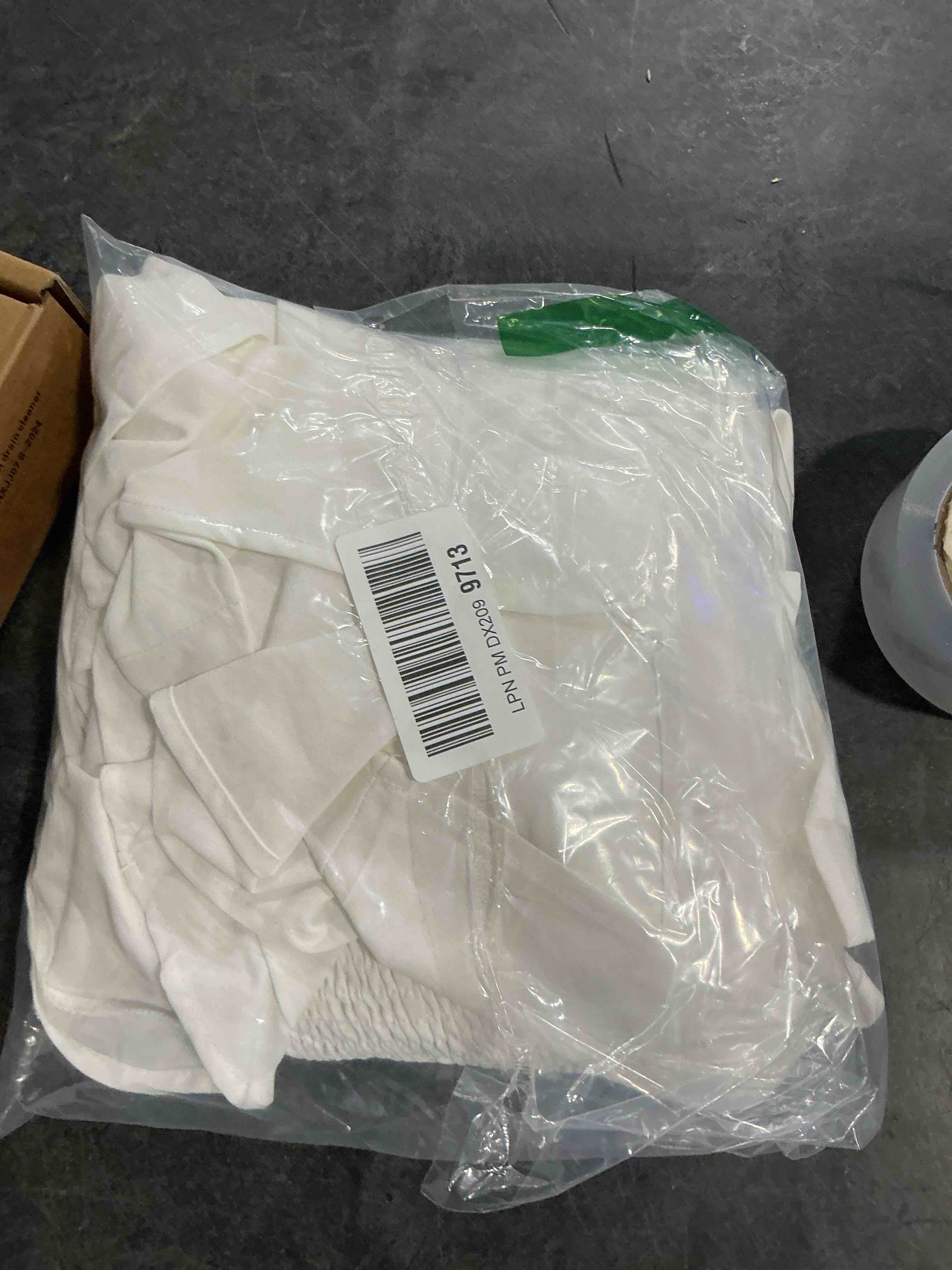 https://s3.amazonaws.com/lotting-images-prod/NonstopDeals/PNK3240679_1759784335670.jpeg