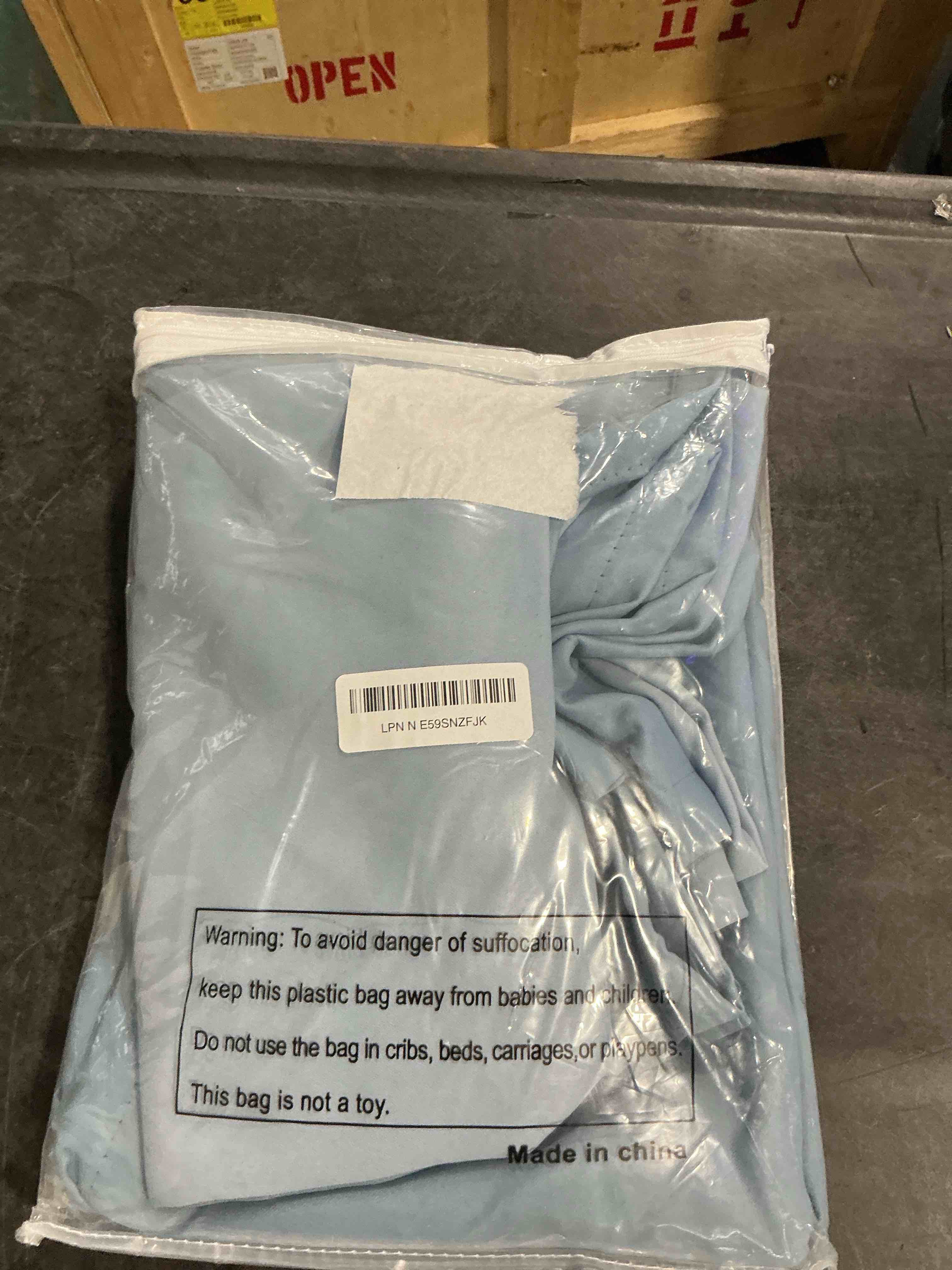https://s3.amazonaws.com/lotting-images-prod/NonstopDeals/PNK3240688_1759784682448.jpeg
