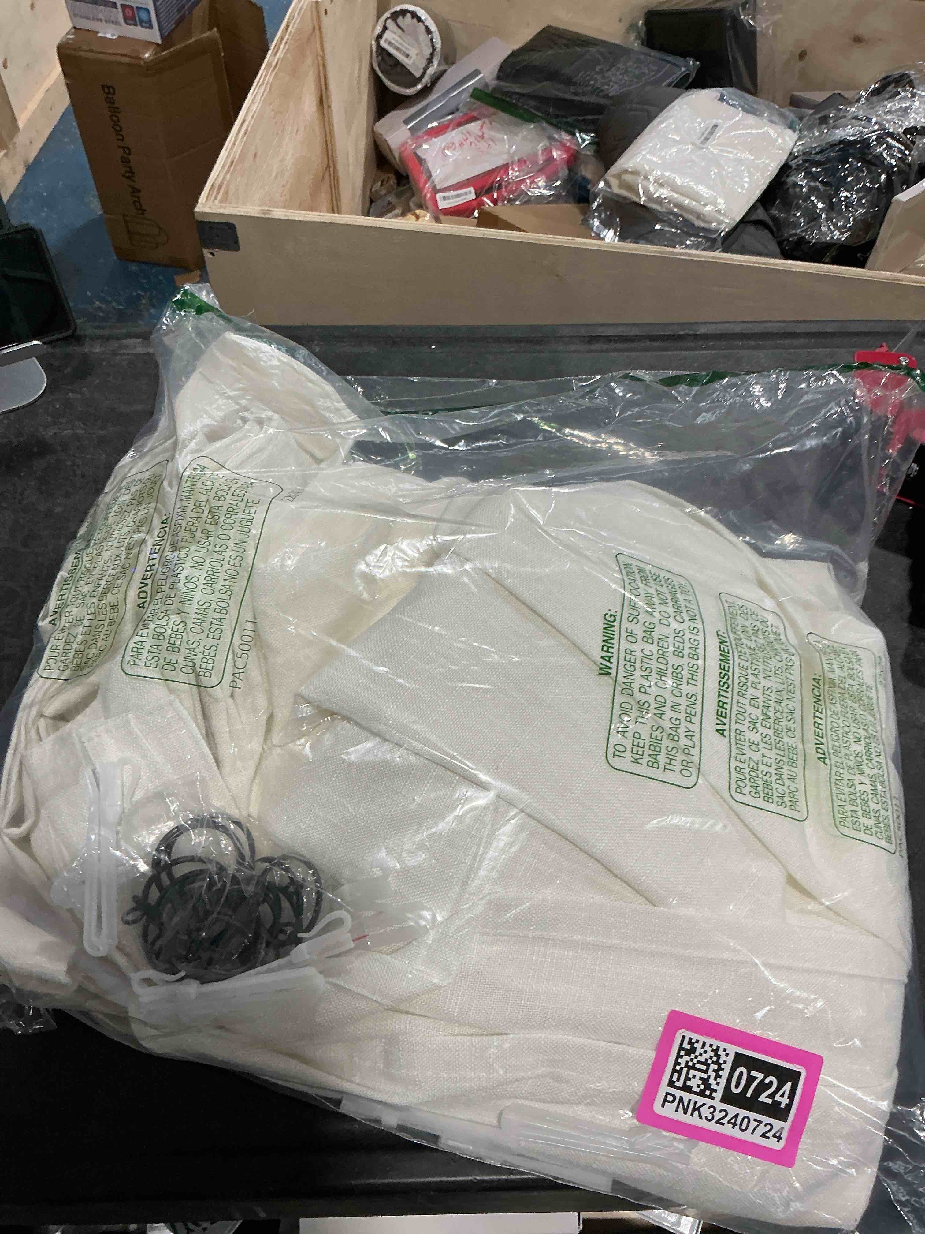 https://s3.amazonaws.com/lotting-images-prod/NonstopDeals/PNK3240724_1759786268779.jpeg