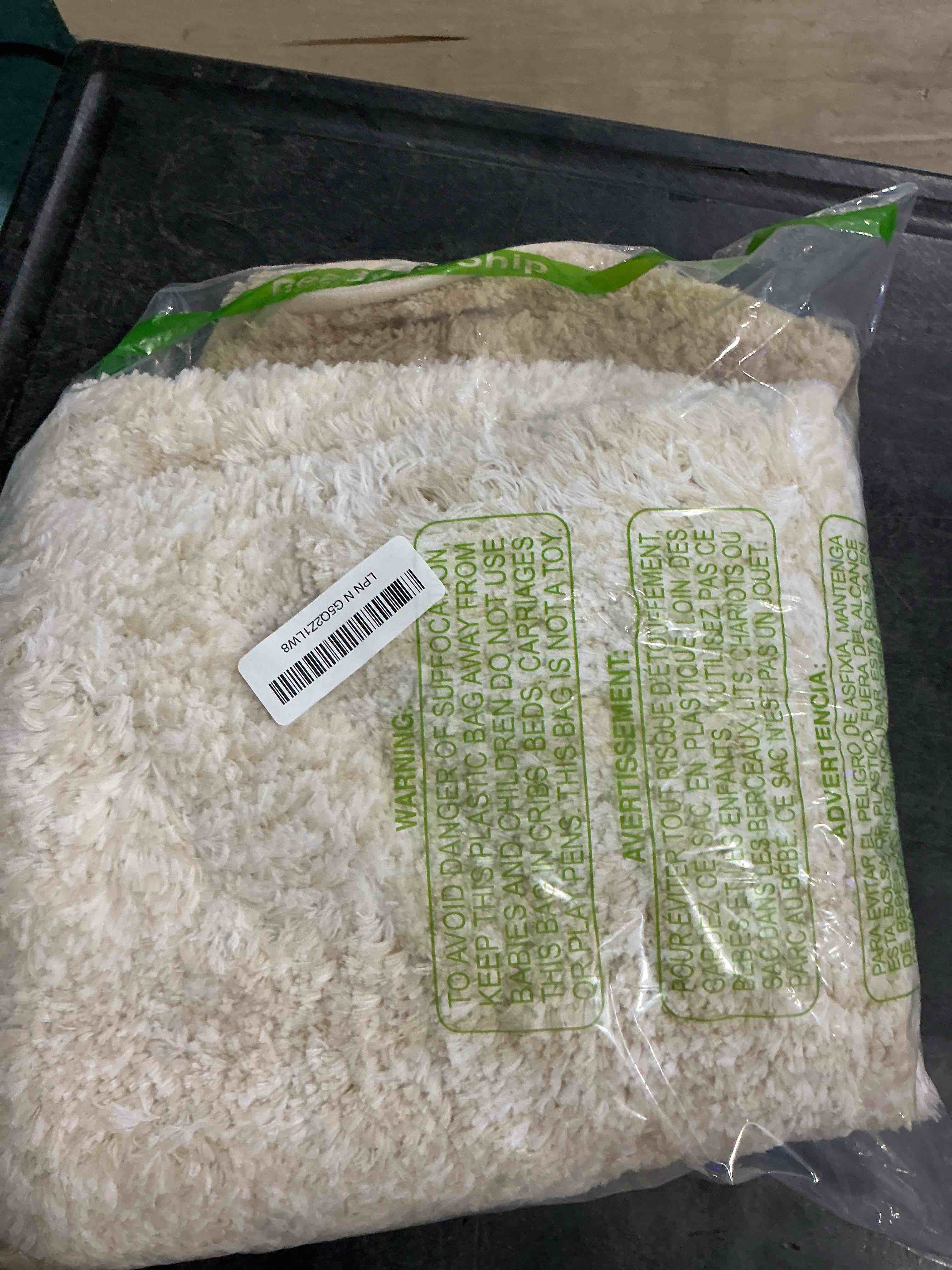 https://s3.amazonaws.com/lotting-images-prod/NonstopDeals/PNK3240920_1759885410373.jpeg