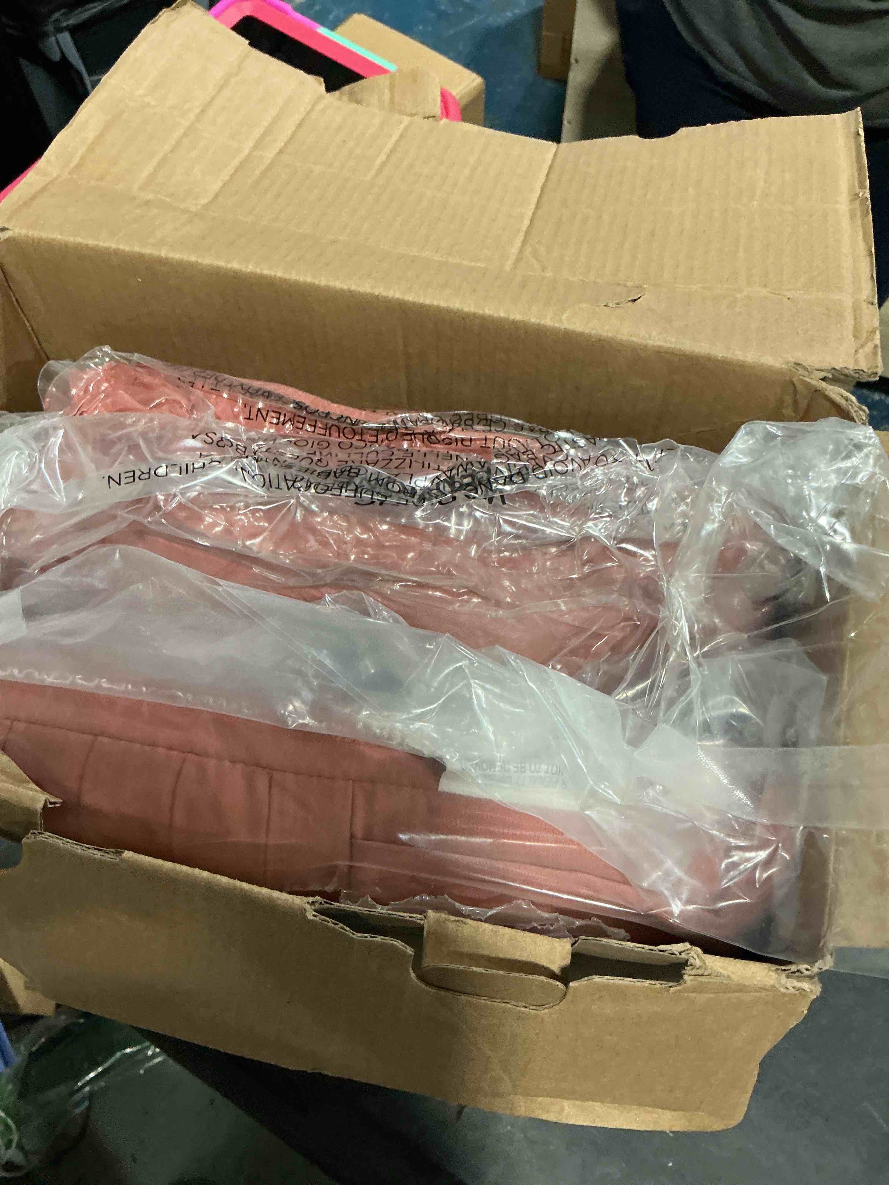 https://s3.amazonaws.com/lotting-images-prod/NonstopDeals/PNK3240935_1759886634166.jpeg