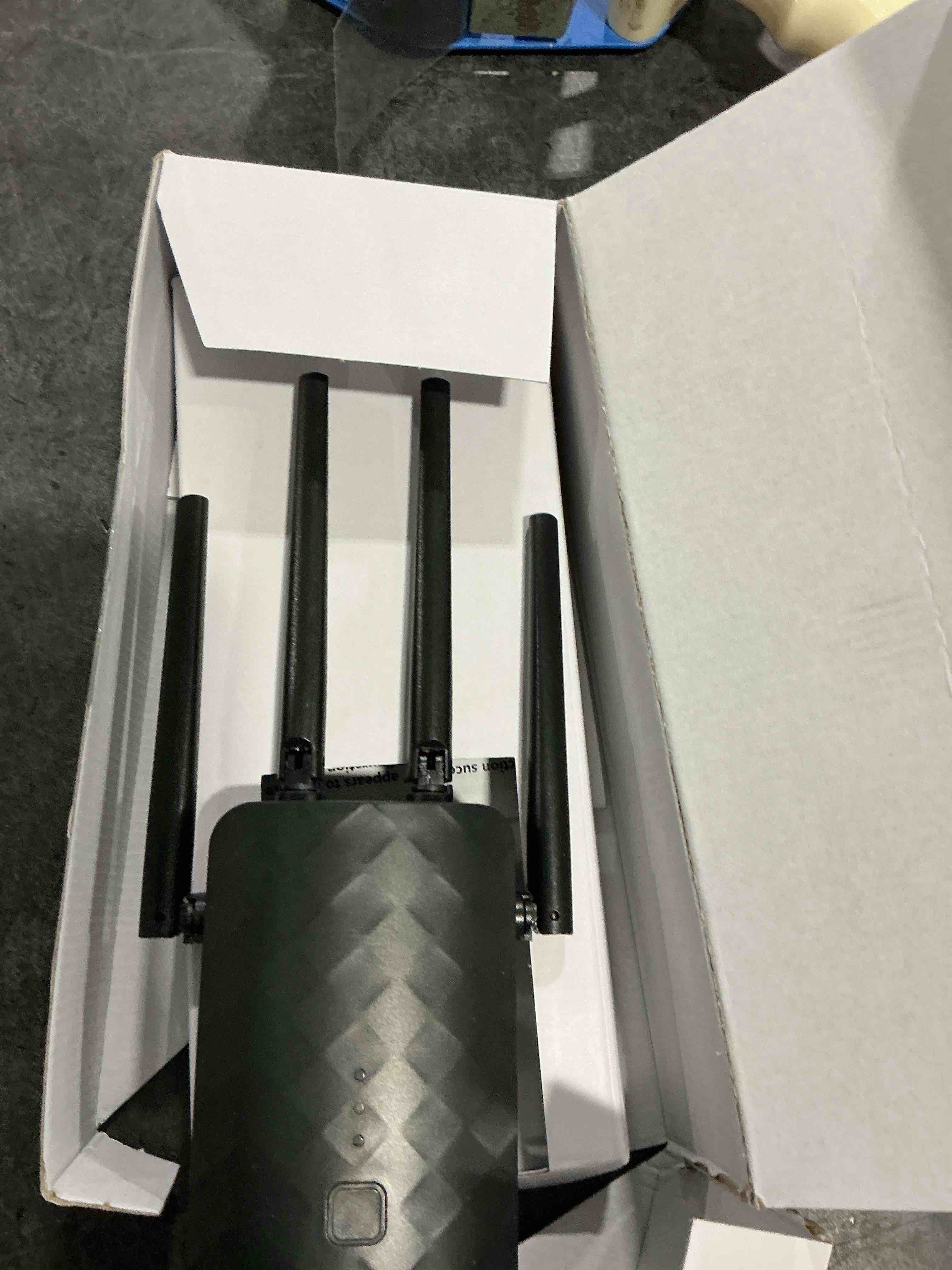 Condition photo showing Good Condition for WiFi Extender Signal Booster, Dual Band 5.8GHz&2.4GHz, WiFi Booster Covers Up to 10000 Sq.ft, WiFi Repeater 1.2Gbps with Ethernet Port, One-tap Setup, Made for USA M-97A