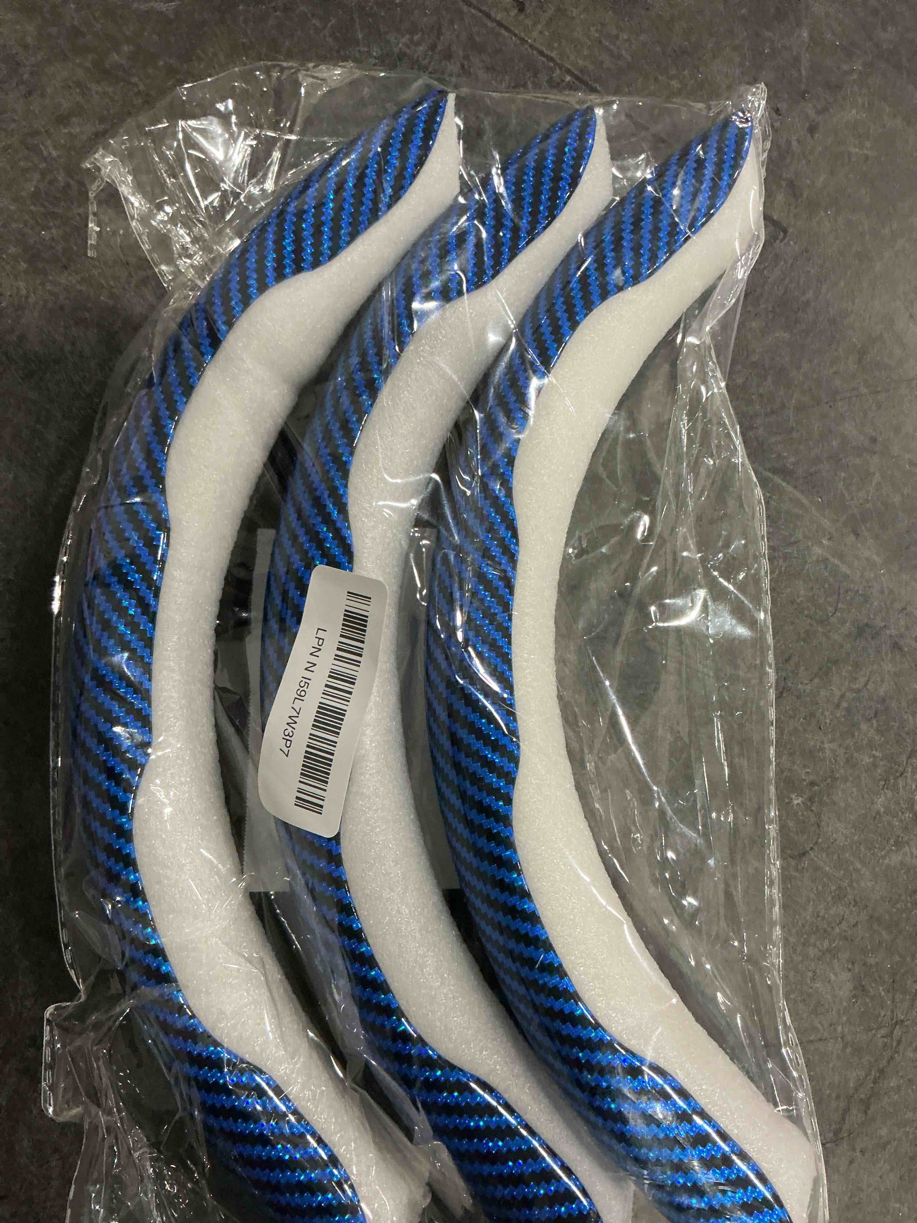 Condition photo showing Good Condition for Carbon Fiber Steering Wheel Cover 3PCS Set – Anti-Slip, Scratch-Resistant, Universal Fit for 14–16 Inch Wheels – Interior Car Accessories for Cars, SUVs, Trucks (Blue)