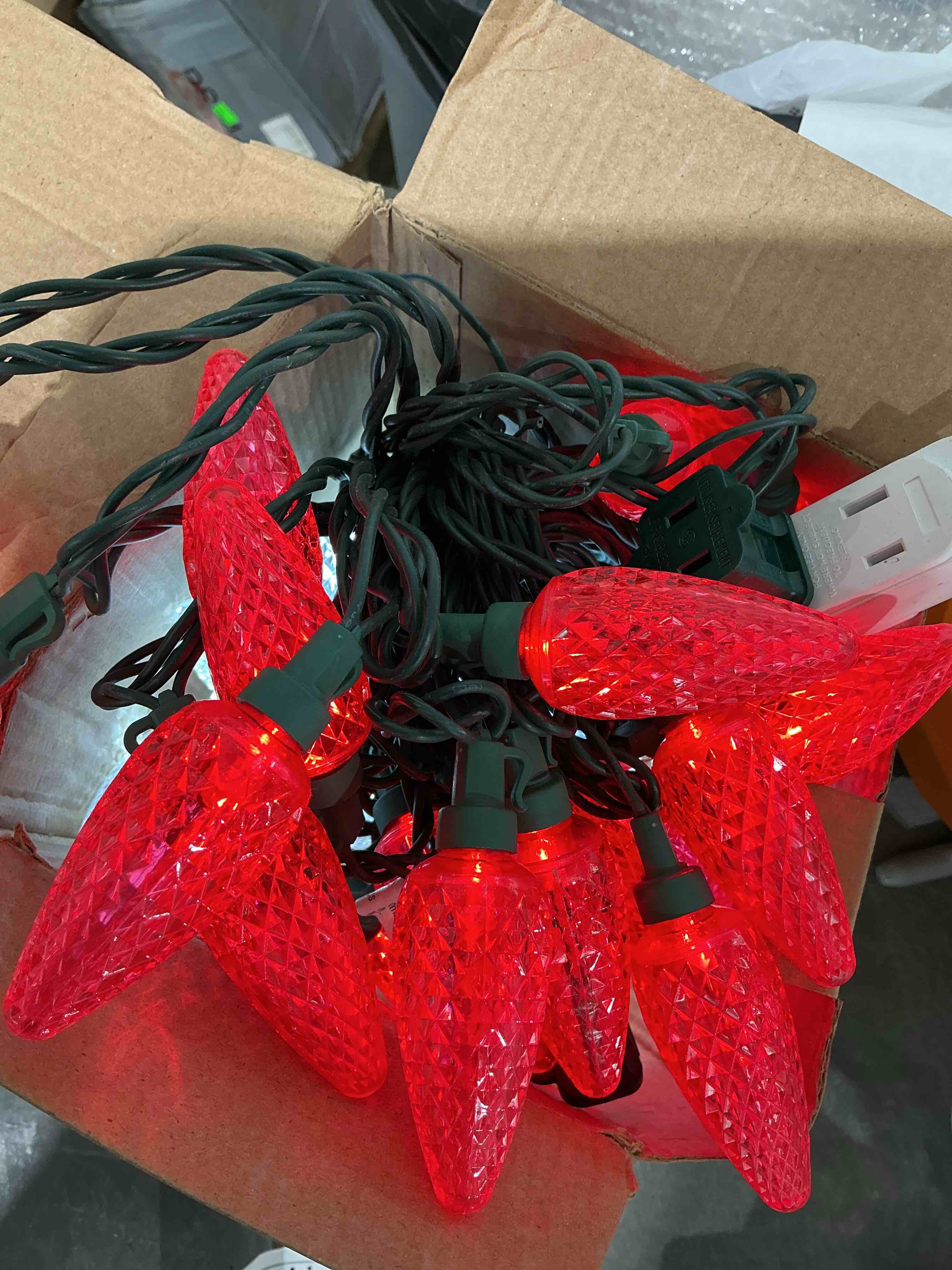 Condition photo showing Good Condition for Brizled Red & White Christmas Lights, 33ft 50 LED Faceted C9 String Outdoor, Connectable Christmas Tree, UL Certified Indoor Xmas Waterproof for House Roof Party Decor Red & Cool White