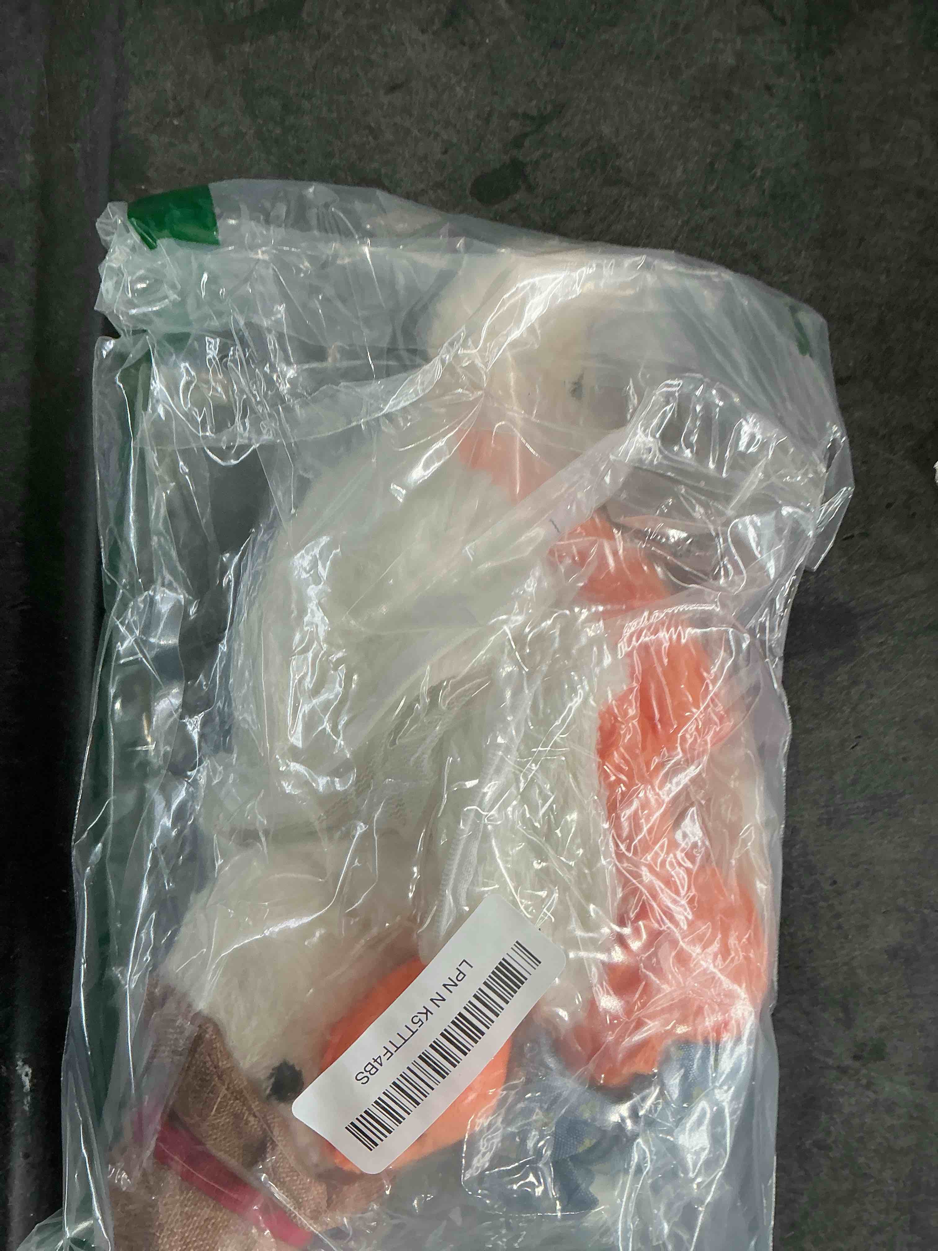 Condition photo showing Good Condition for DULRLLY Plush Car Tissue Holder Car Paper Boxes Cute Duck Butt Tissue Dispenser for Car Creative Animal Car Paper Towel Holder Hanging Car Tissue Box Holder for Car Home Bathroom #2
