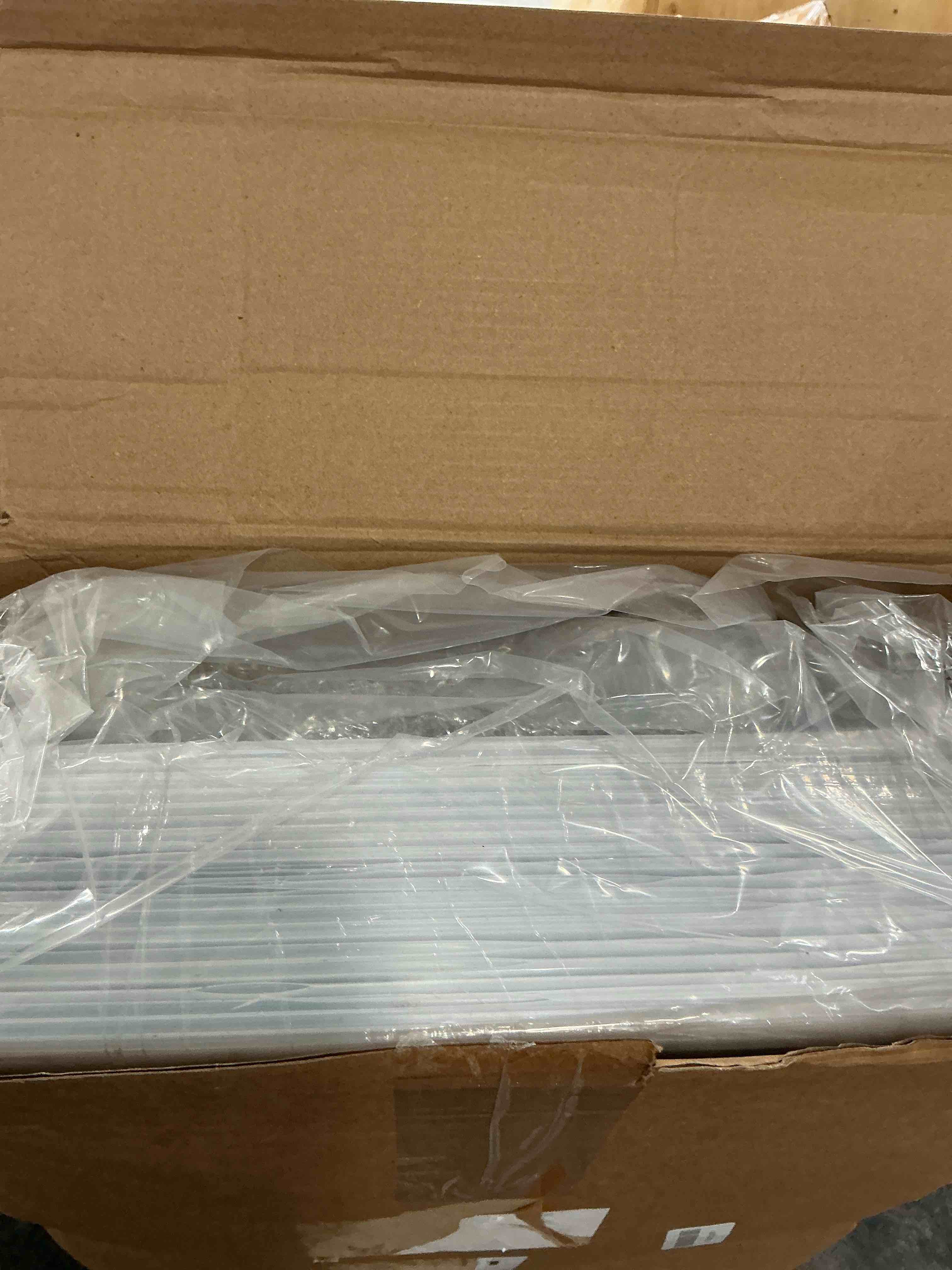 Condition photo showing Good Condition for Tuanse 20 Pack Blank Yard Signs with Stakes Bulk Corrugated Plastic Lawn Signs Double Size for Garage Sale Real Estate Open House Rent Guidepost Birthday Party Decorations(16 x 12 Inch,White) 16 x 12 Inch White