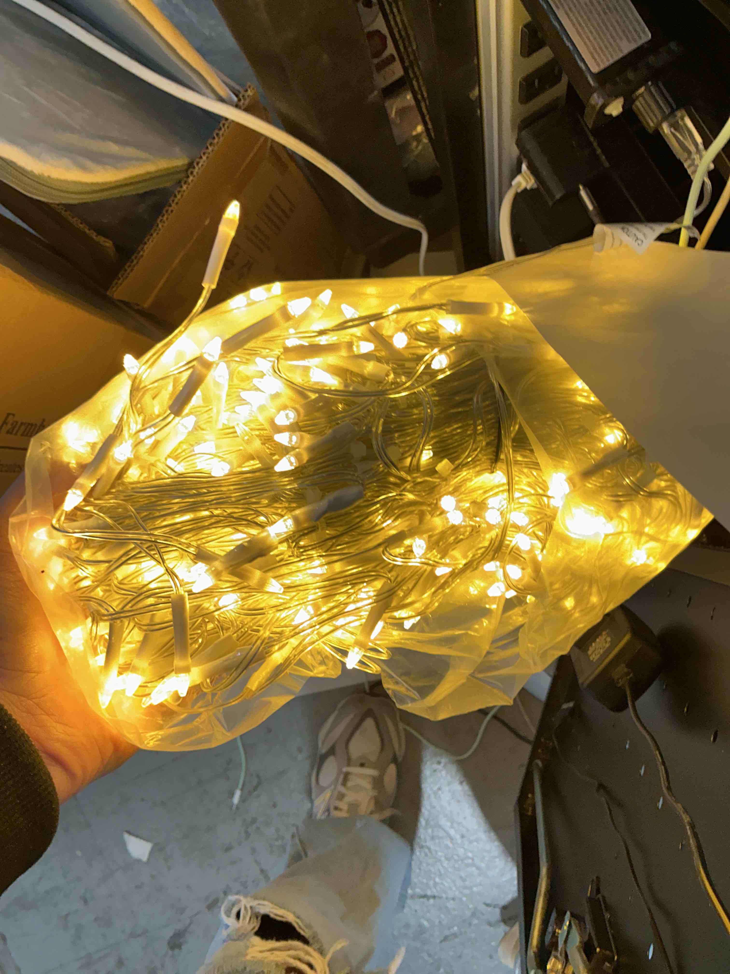 Condition photo showing Good Condition for 810LED 82ft Christmas Lights, 180Drops 12 Modes Warm White Christmas String Lights Outdoor Dimmable, Waterproof Christmas Decoration Fairy Lights with Timer for Indoor Eaves Party Patio Window Fence Warm White 810LED 82 FT with 180 Drops