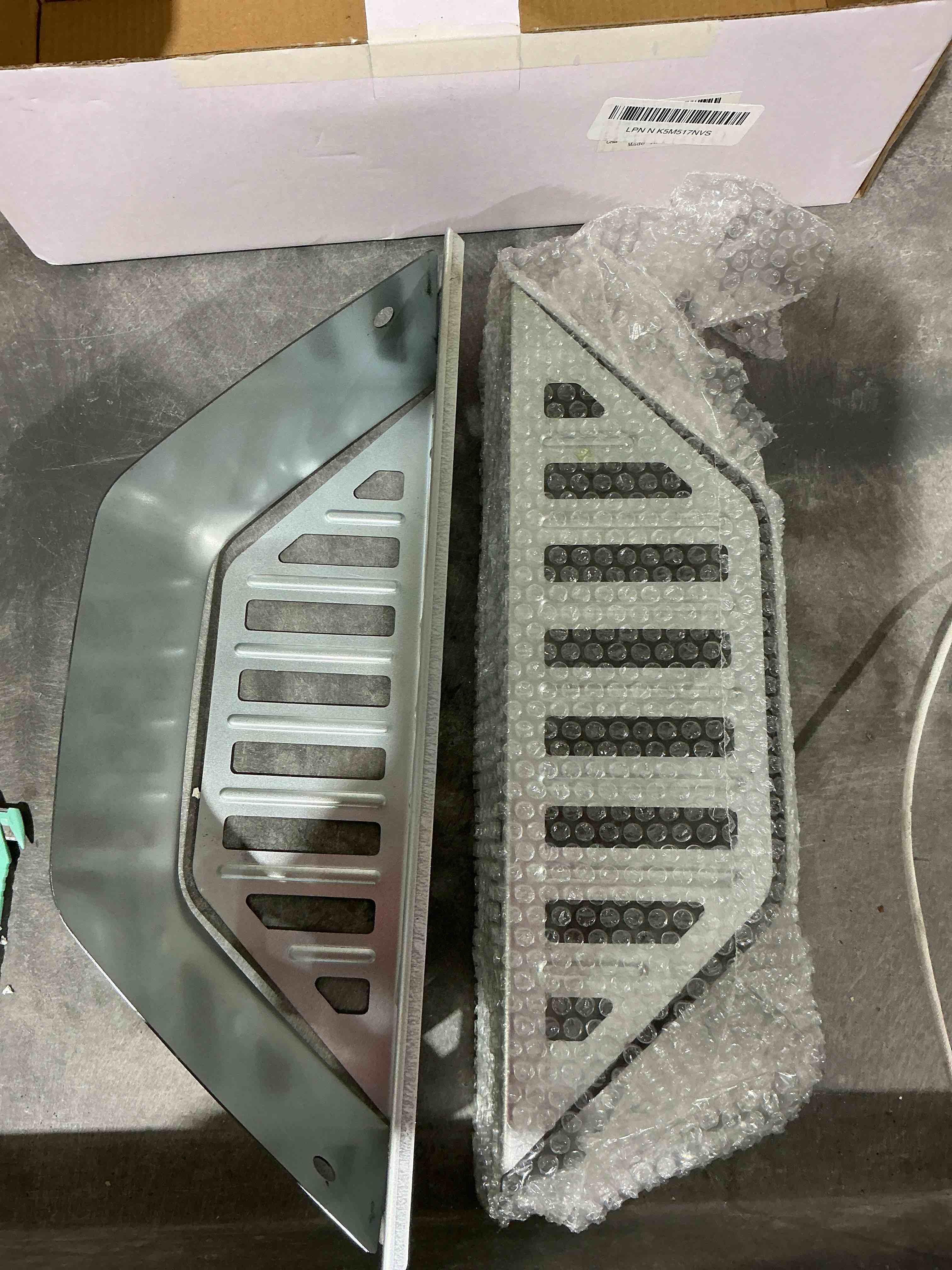 2 PCS Charcoal Basket Outdoor Grilling Tools Charcoal Container For Weber 22” Charcoal Grills and Other Similar Sized Grills (22in)