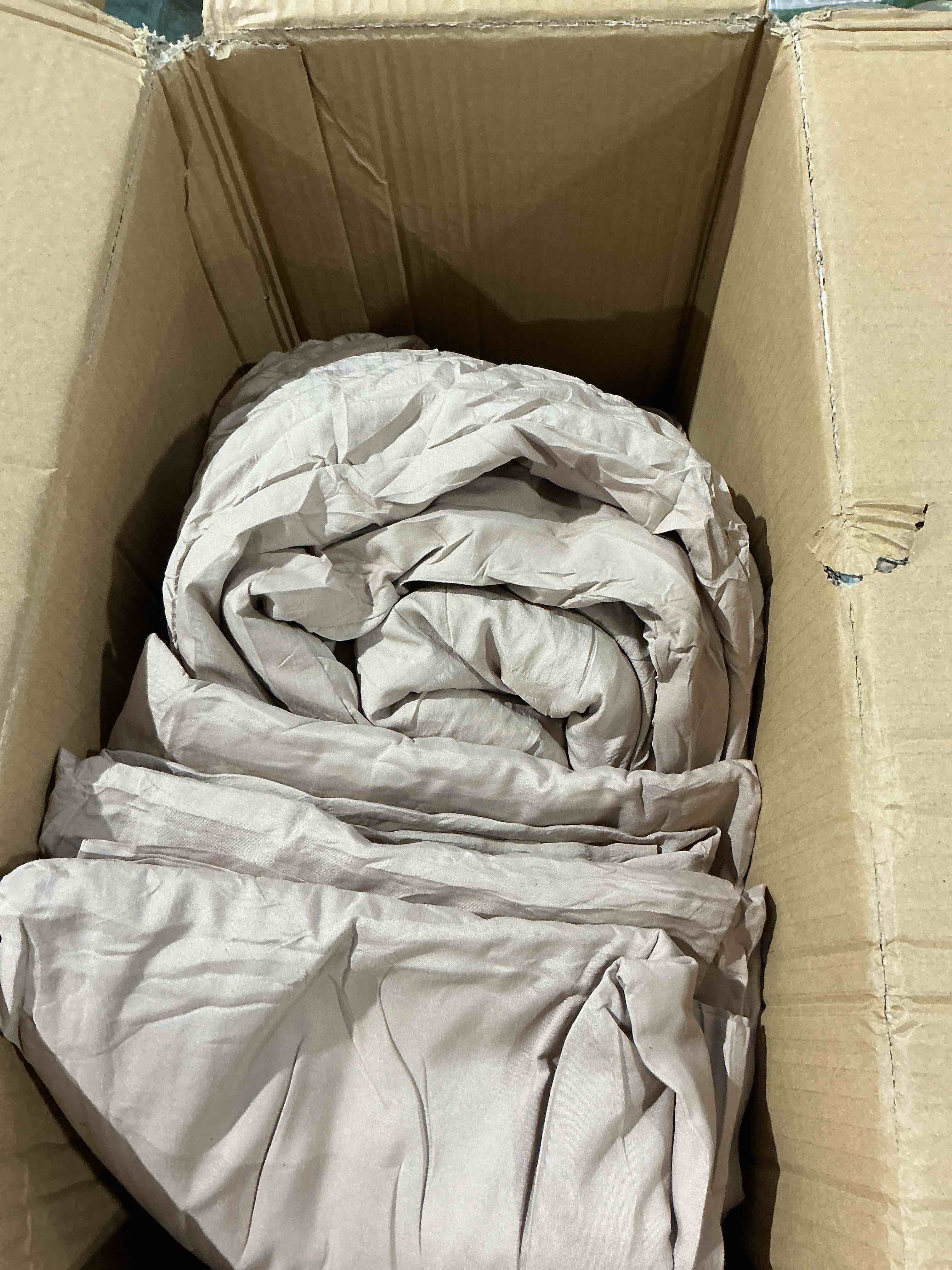 Condition photo showing Good Condition for Bedbay Boho Comforter Set Queen Size,Shabby Chic Ruched Bedding,100% Cotton Durable Fluffy Comforter 3 Pcs,Vintage Ruffle Taupe Bedding Queen Size Bed Set with 1 Comforter 2 Pillowcases