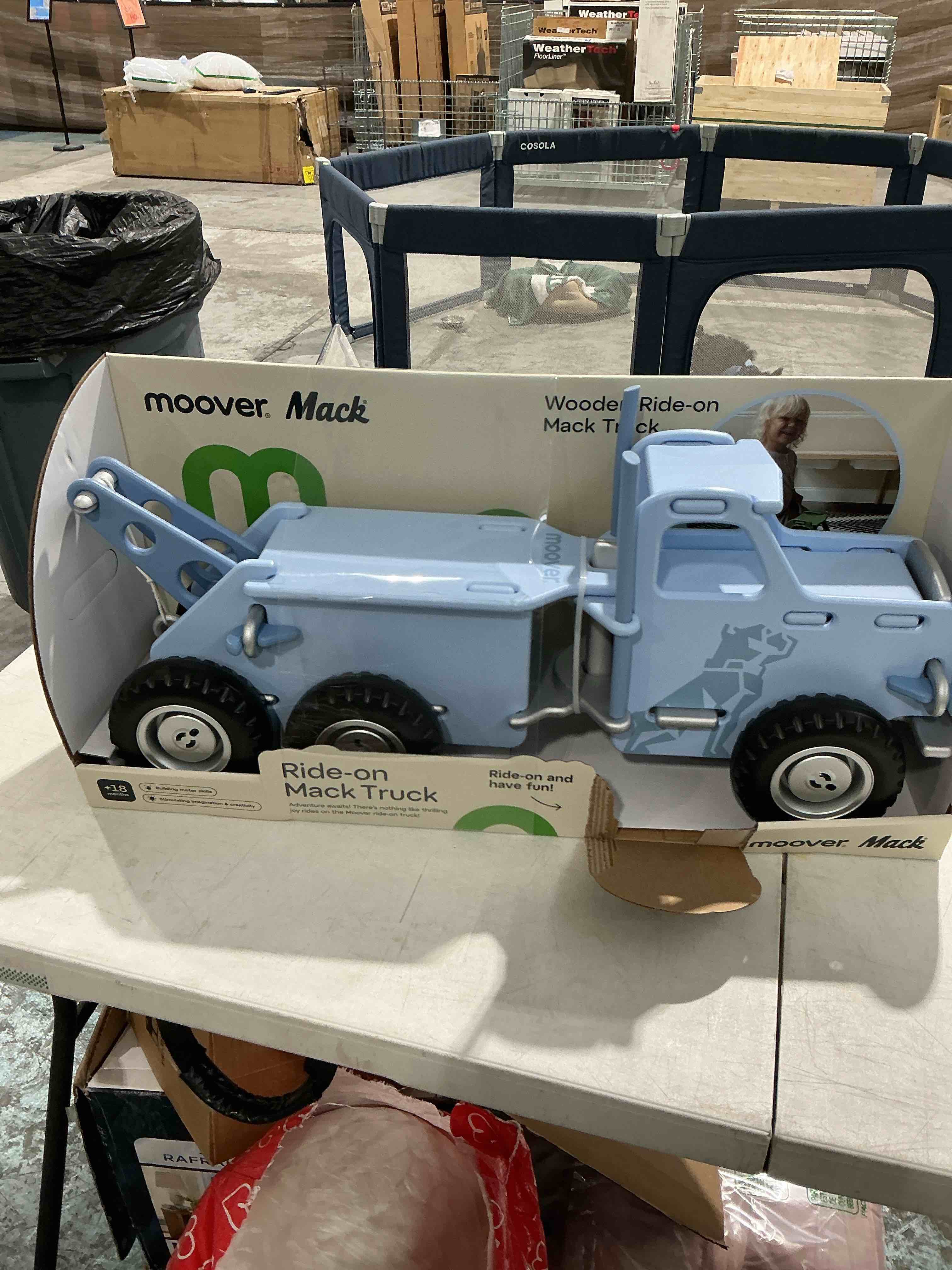 Moover® Wooden Mack Truck