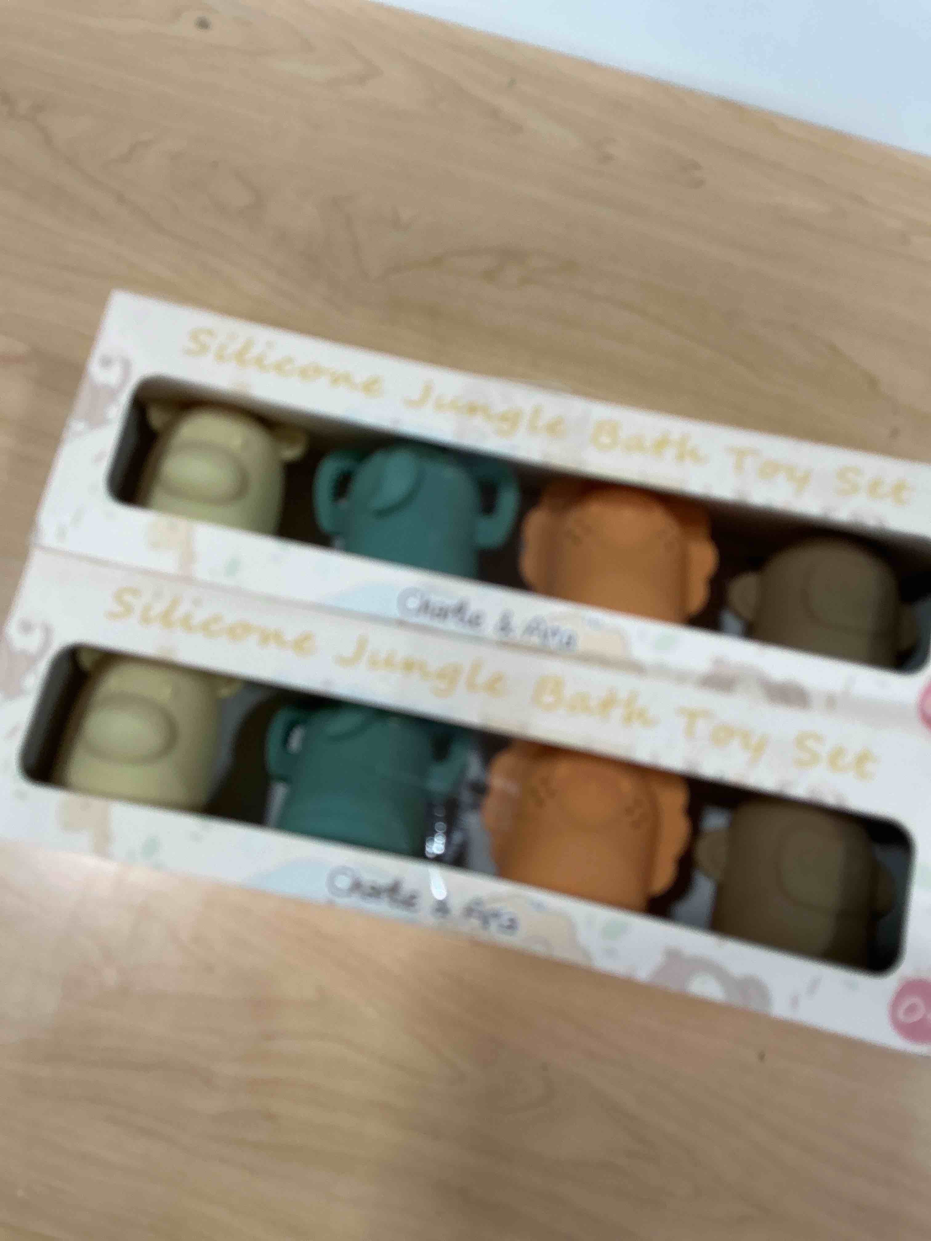 two pack silicone jungle bath toy set