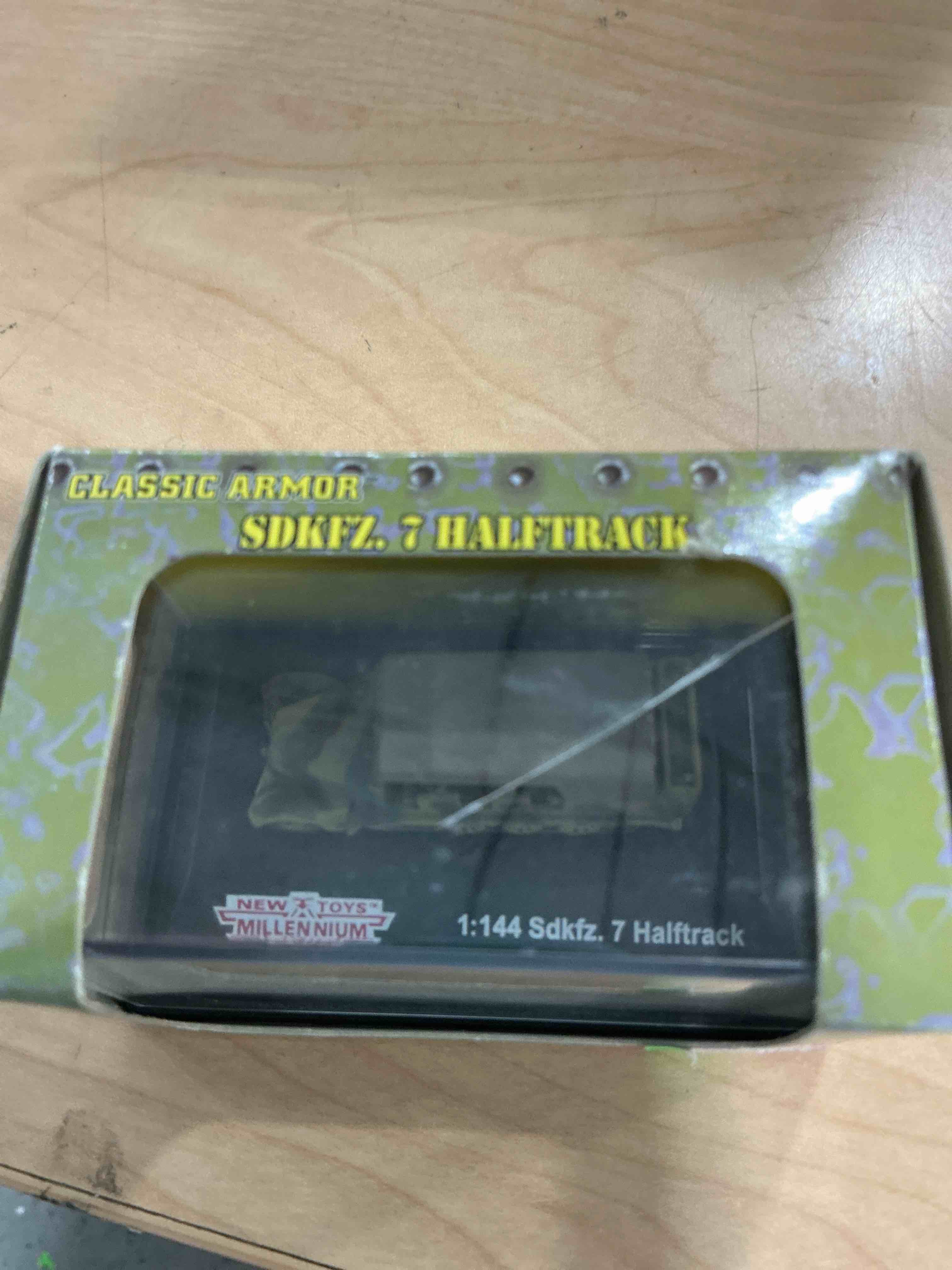 Condition photo showing New/Like New for kids toy sdkfz 7/ half track toy