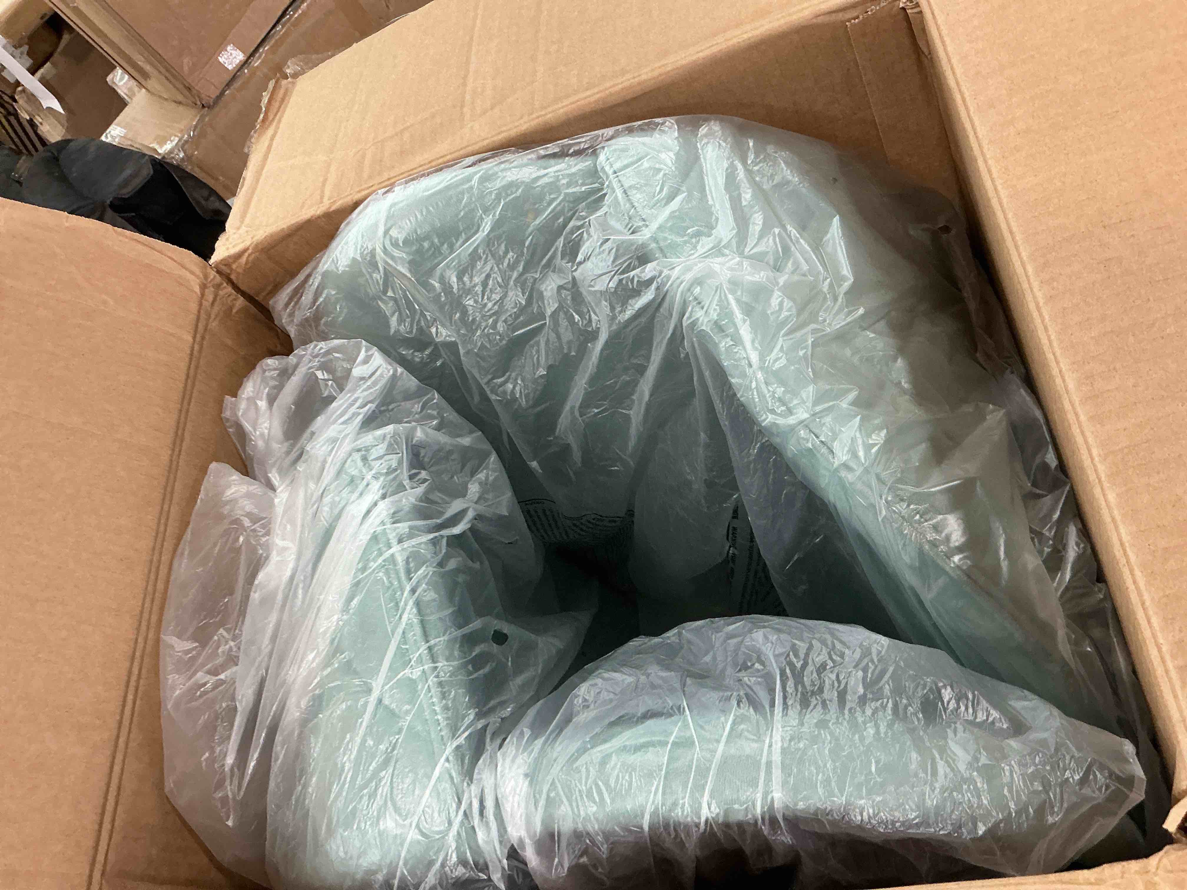 https://s3.amazonaws.com/lotting-images-prod/NonstopDeals/PNK4918095_1778867215328.jpeg
