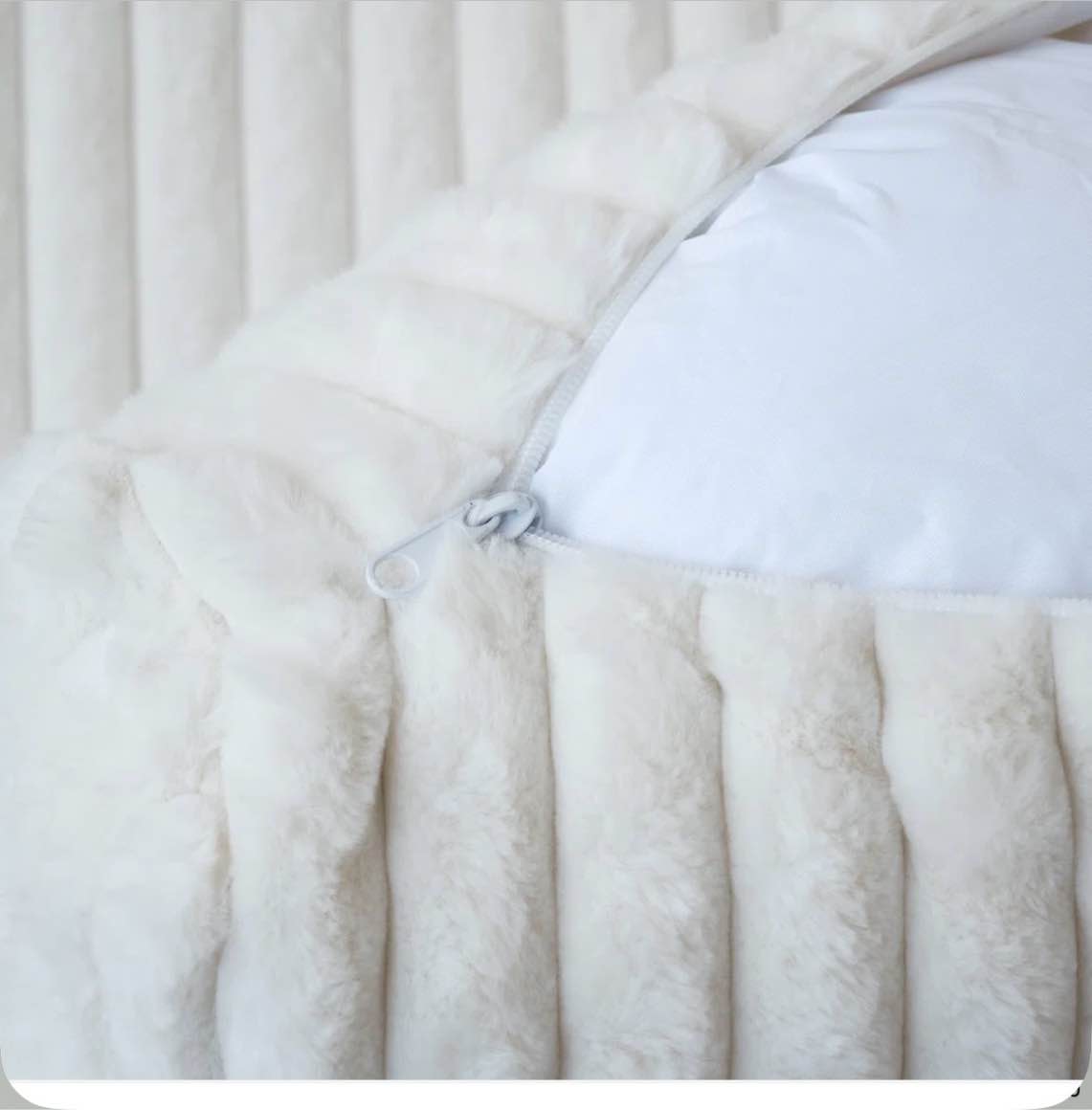 Condition photo showing New/Like New for four piece wide latitude run fabric page faux fur box one of three