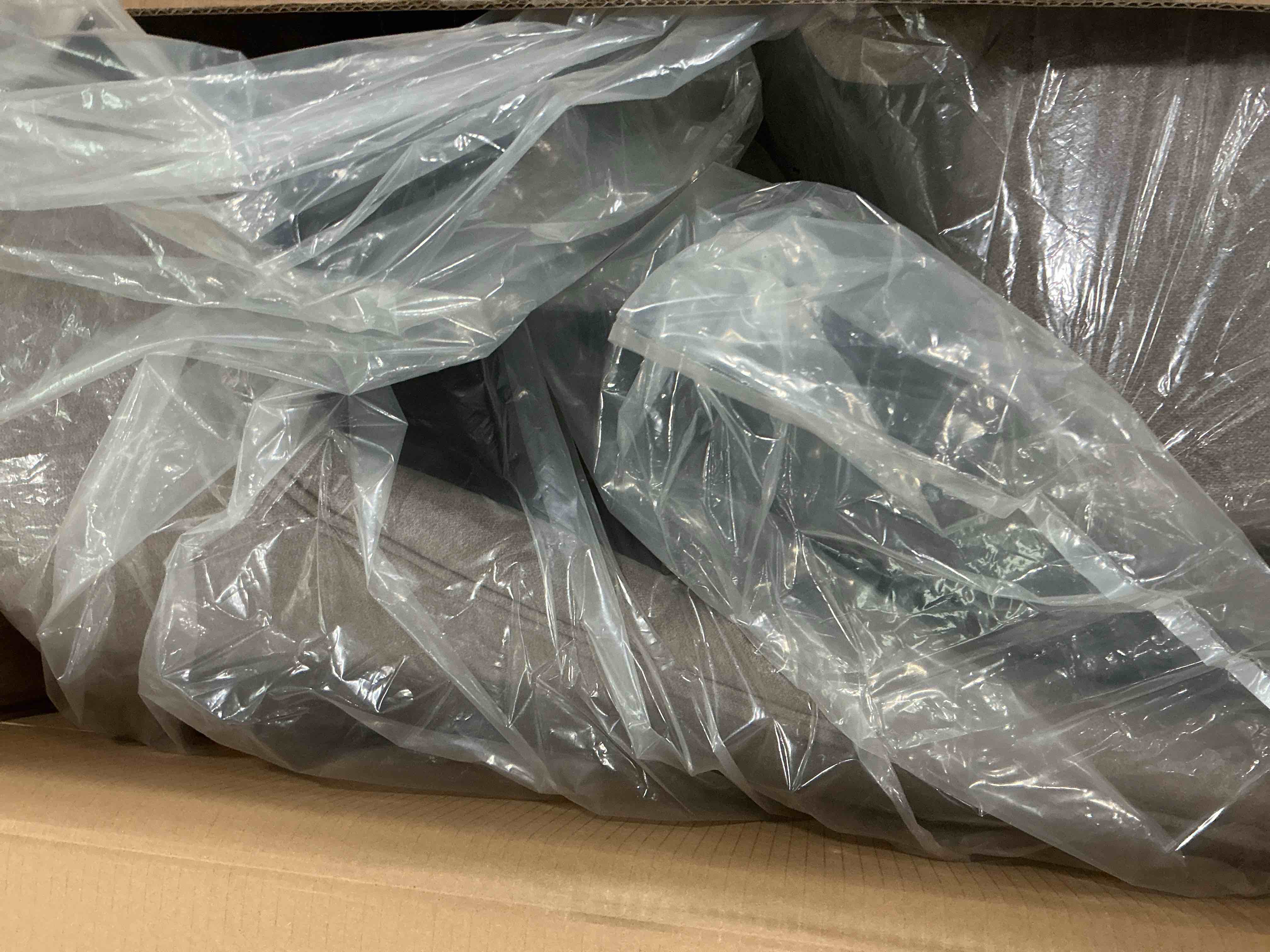 https://s3.amazonaws.com/lotting-images-prod/NonstopDeals/PNK4918846_1779812485616.jpeg