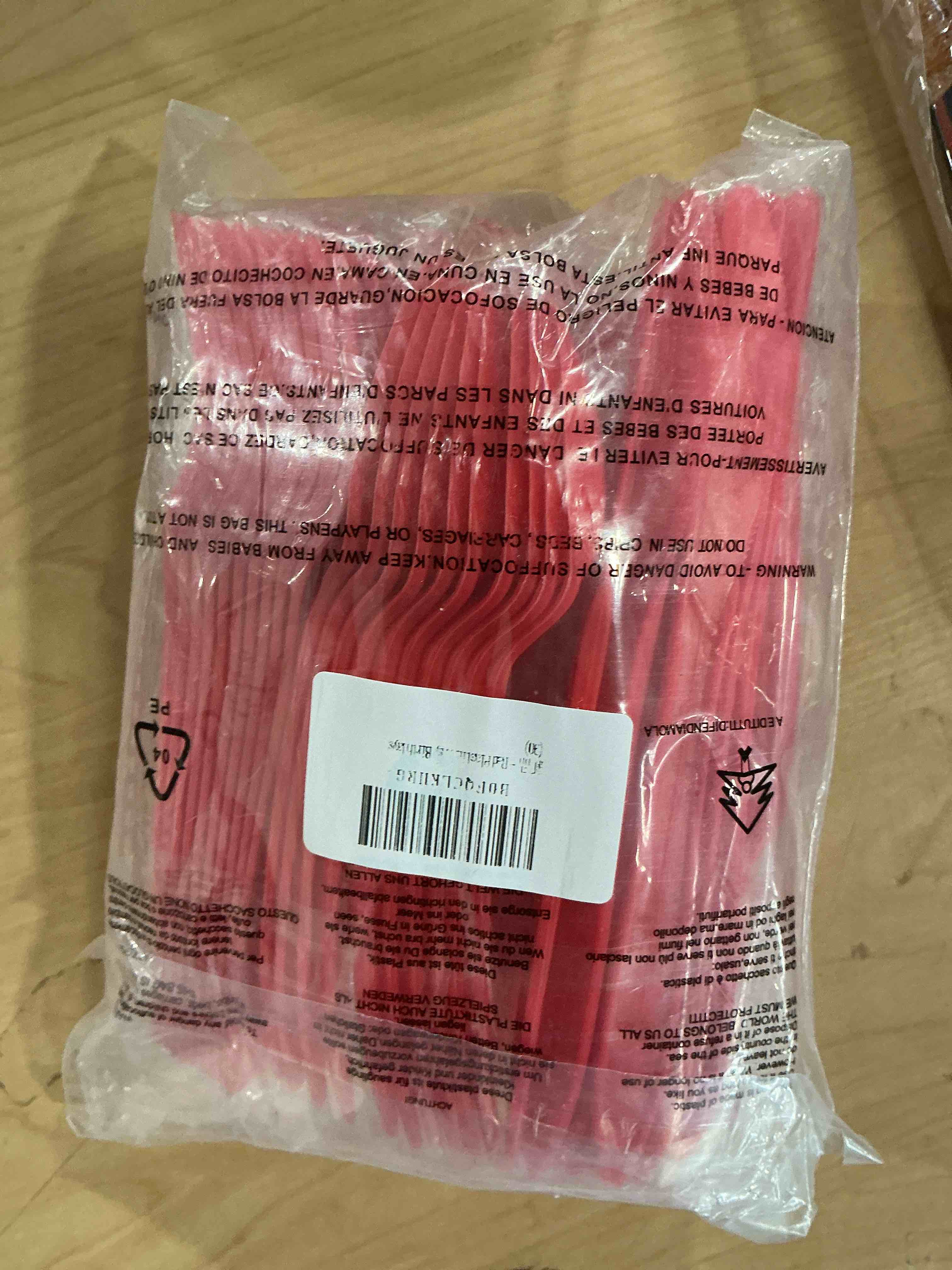 red plastic silverware set, 270-piece disposable cutlery with 90 knives, 90 red forks, 90 spoons, he
