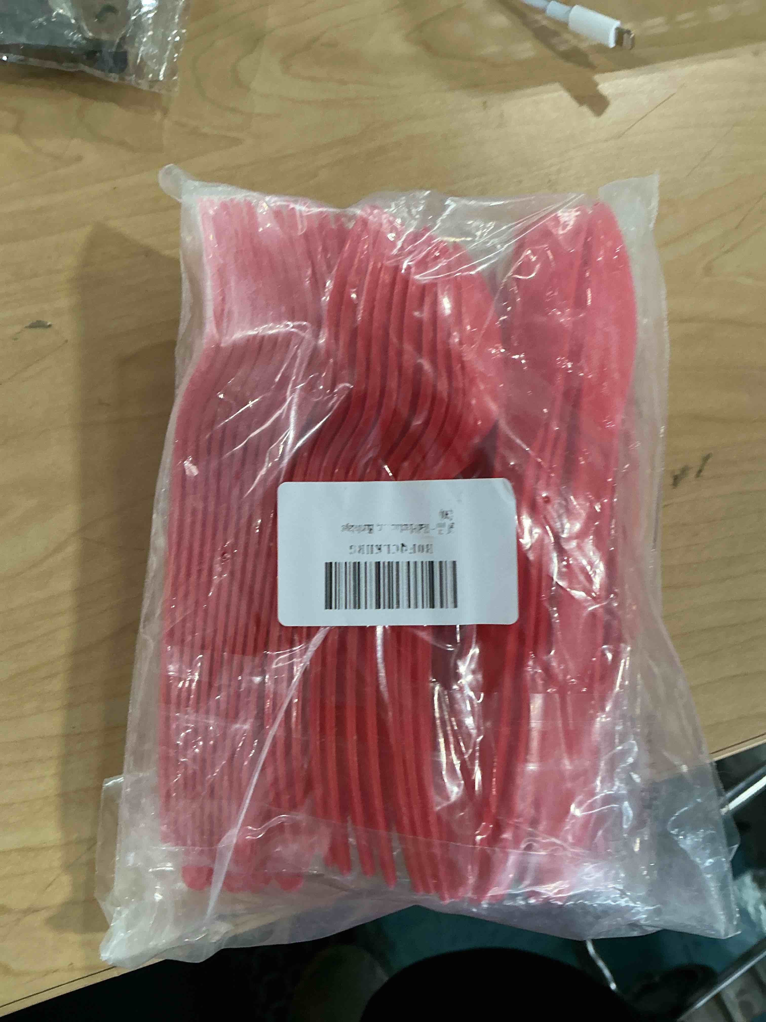 red plastic silverware set, 270-piece disposable cutlery with 90 knives, 90 red forks, 90 spoons, he