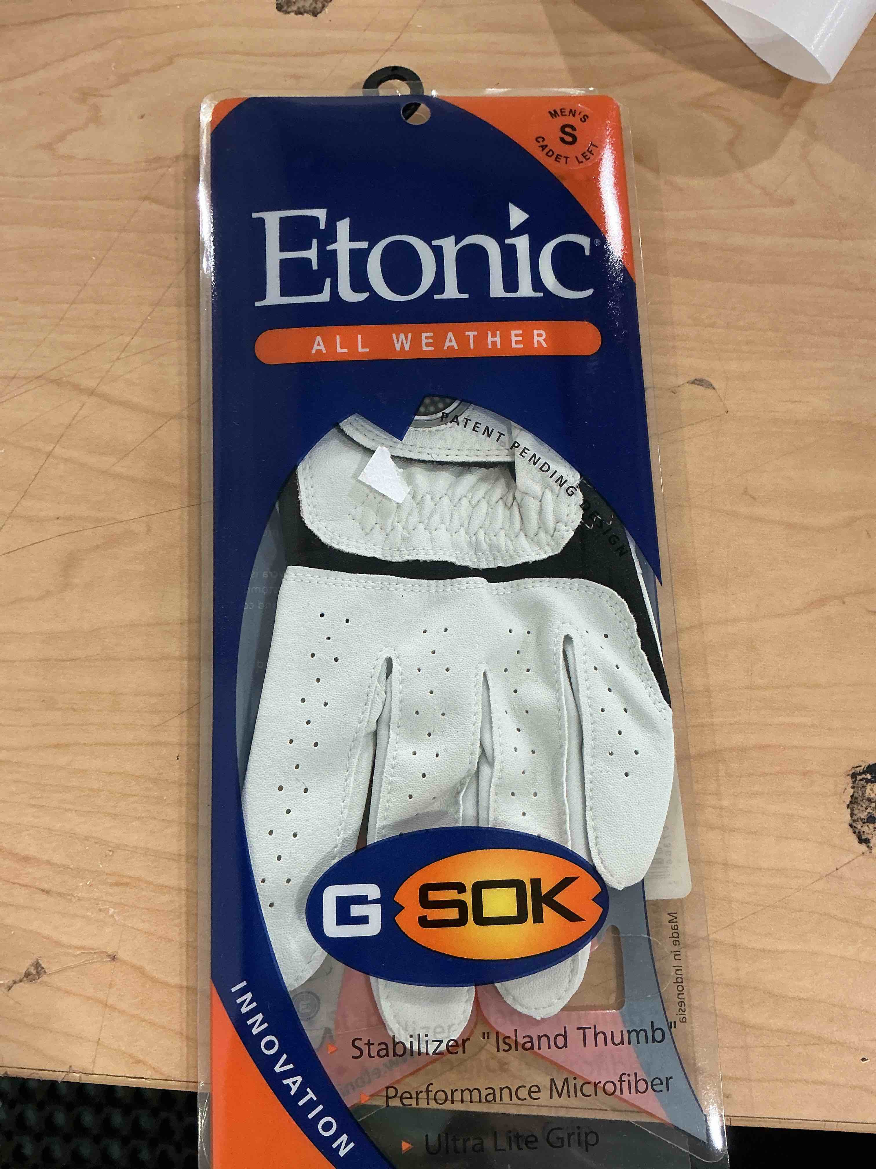 Condition photo showing New/Like New for etonic all weather golf glove white/black cadet lh sm