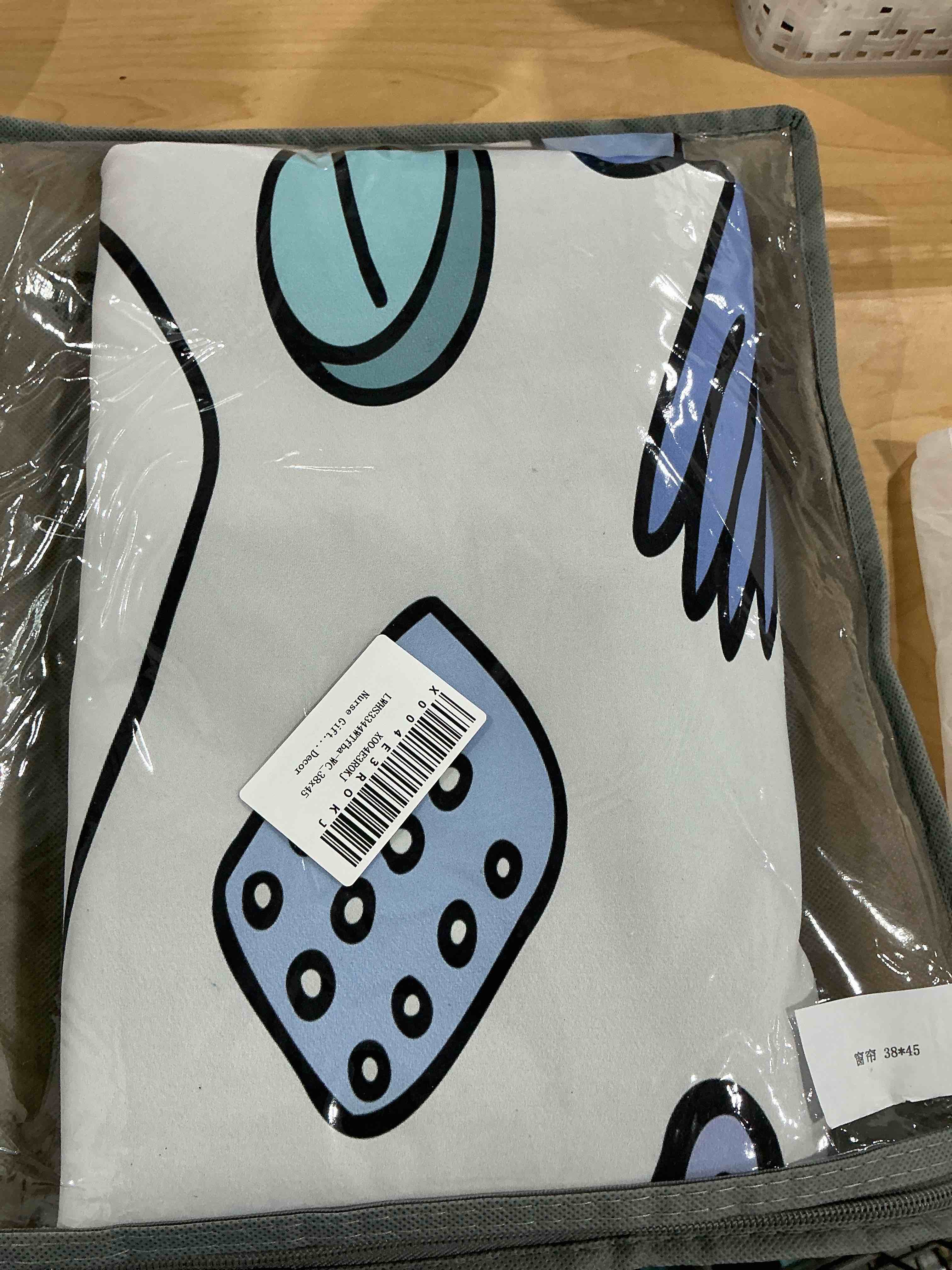 Condition photo showing New/Like New for medical, healthcare, stethoscope, pills, hearts shower curtain waterproof polyester fabric bathroom curtains for bathroom decorations home indoor decor 72x72inch