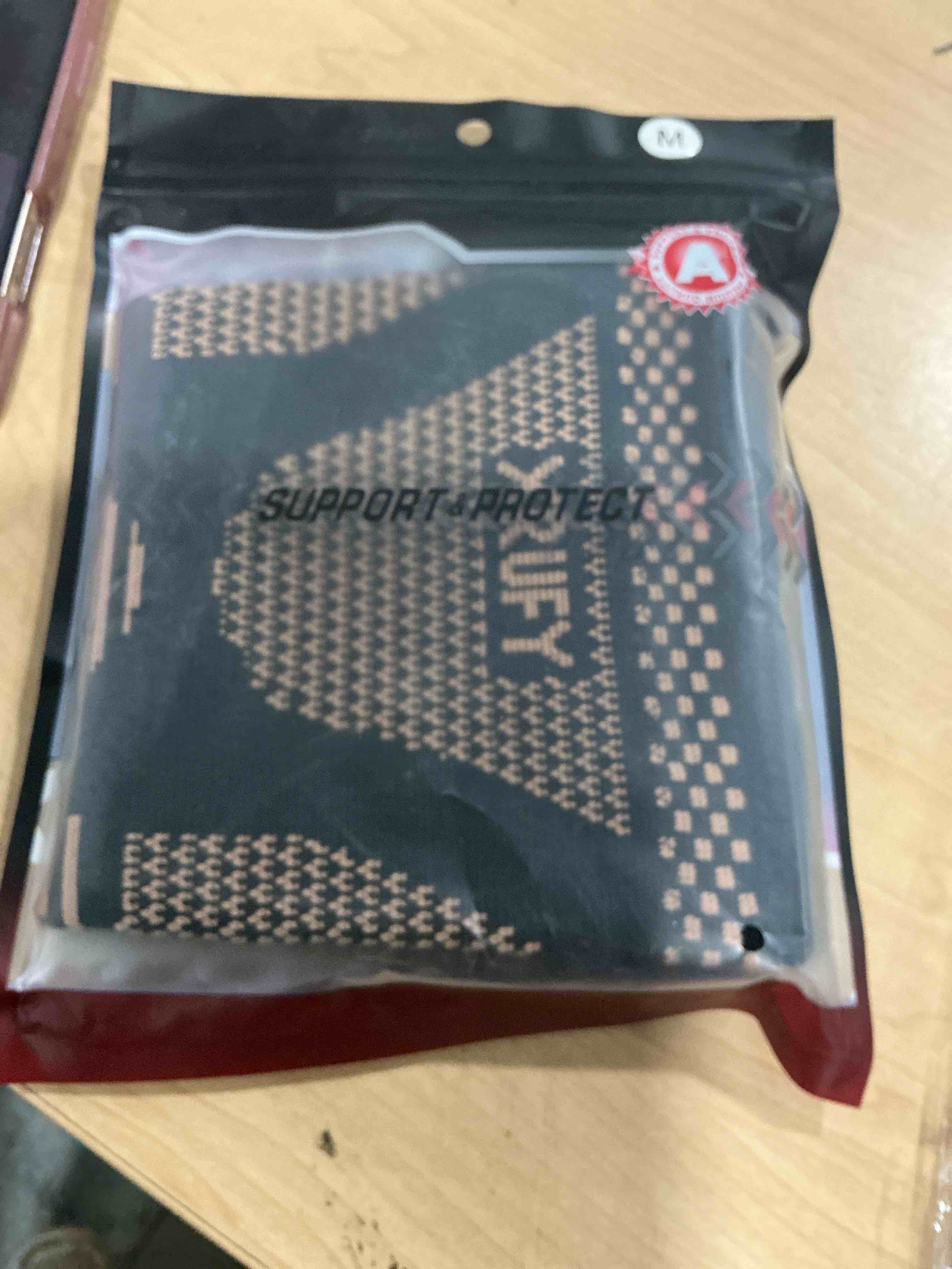 Condition photo showing New/Like New for copper knee braces for men and women (2 pack) -knee supports copper compression knee sleeve for knee pain, arthritis, sports and recovery support (large)