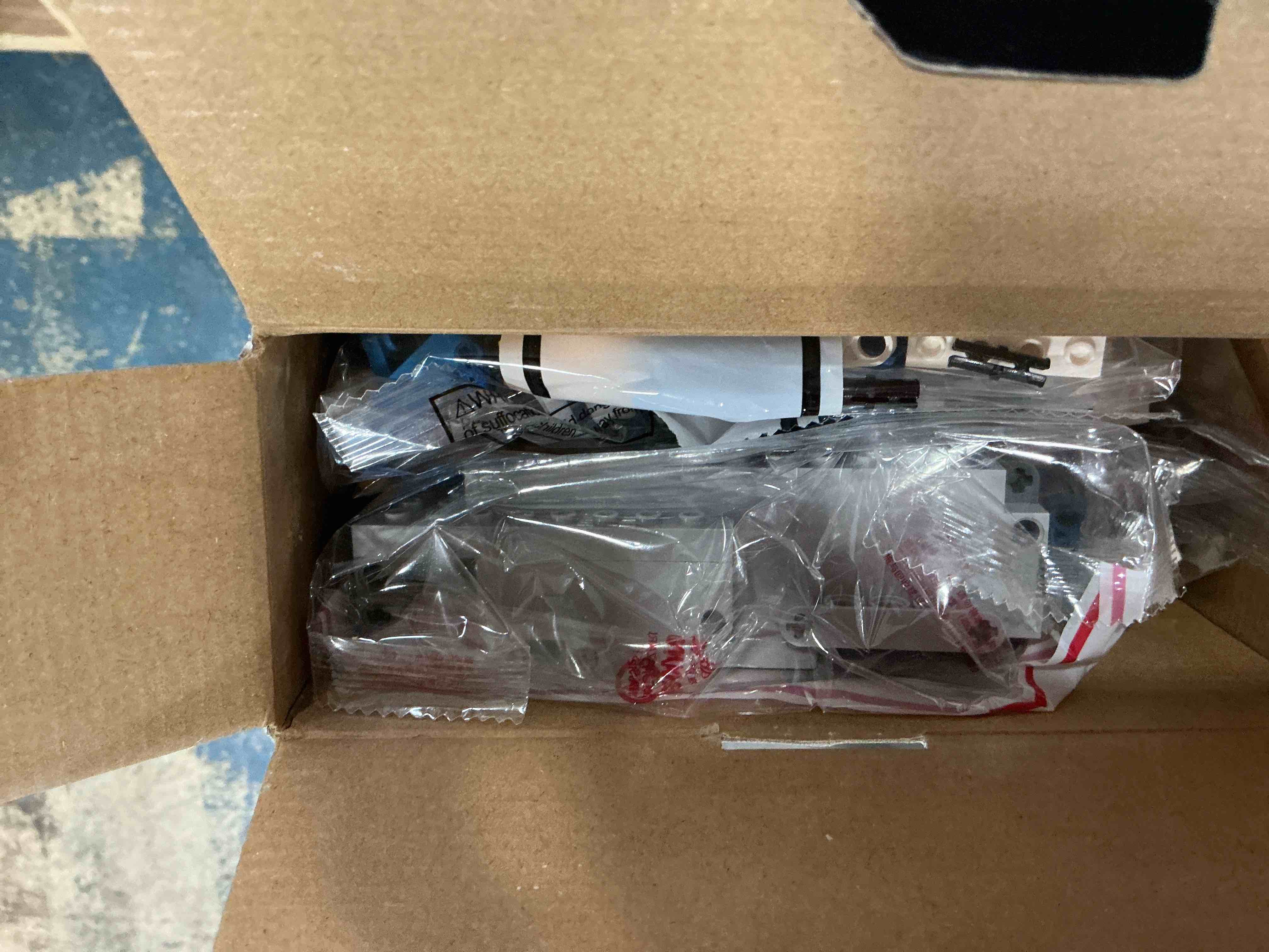 https://s3.amazonaws.com/lotting-images-prod/NonstopDeals/PNK4921464_1777384201473.jpeg
