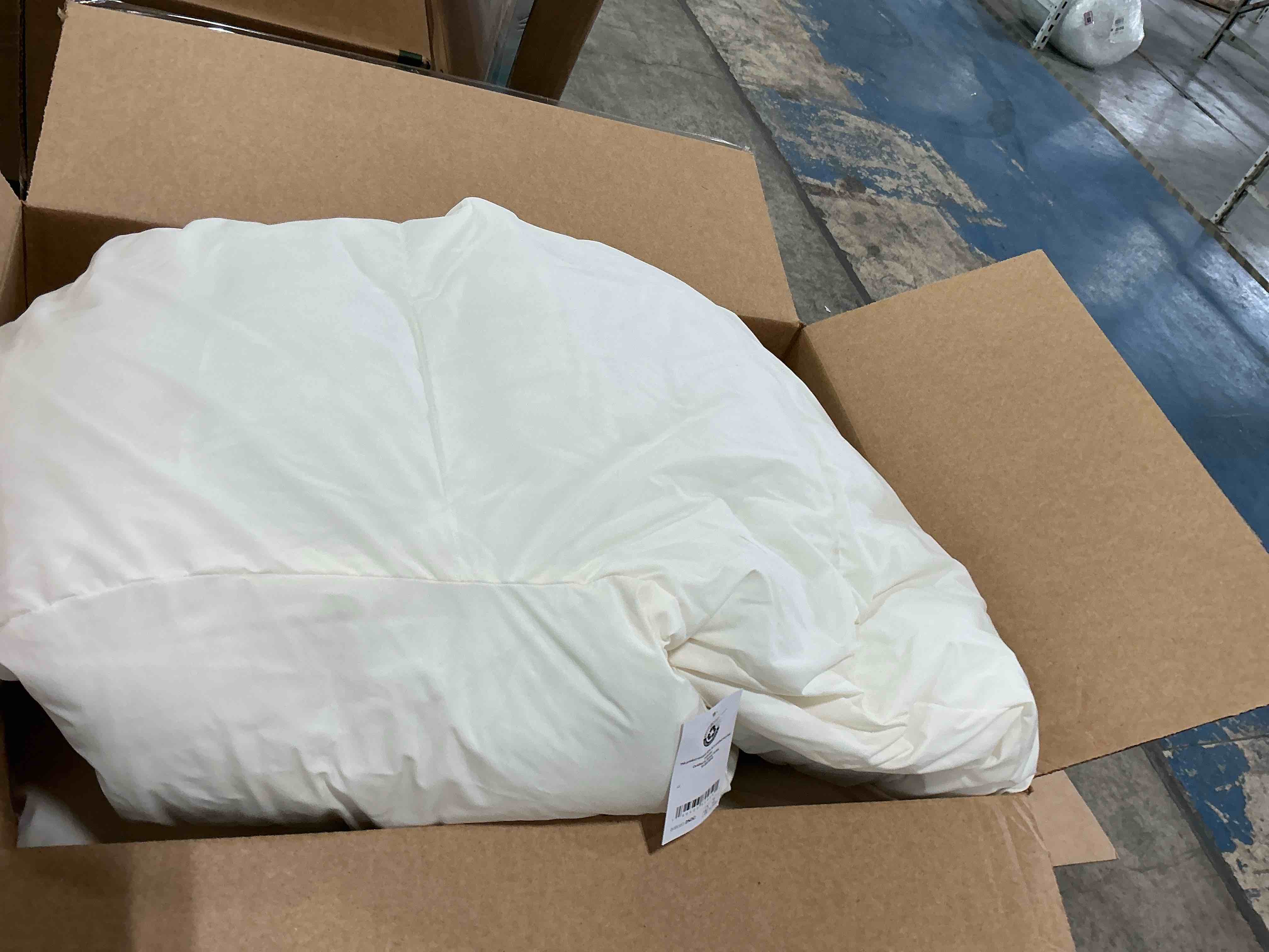 https://s3.amazonaws.com/lotting-images-prod/NonstopDeals/PNK4922276_1777654540944.jpeg