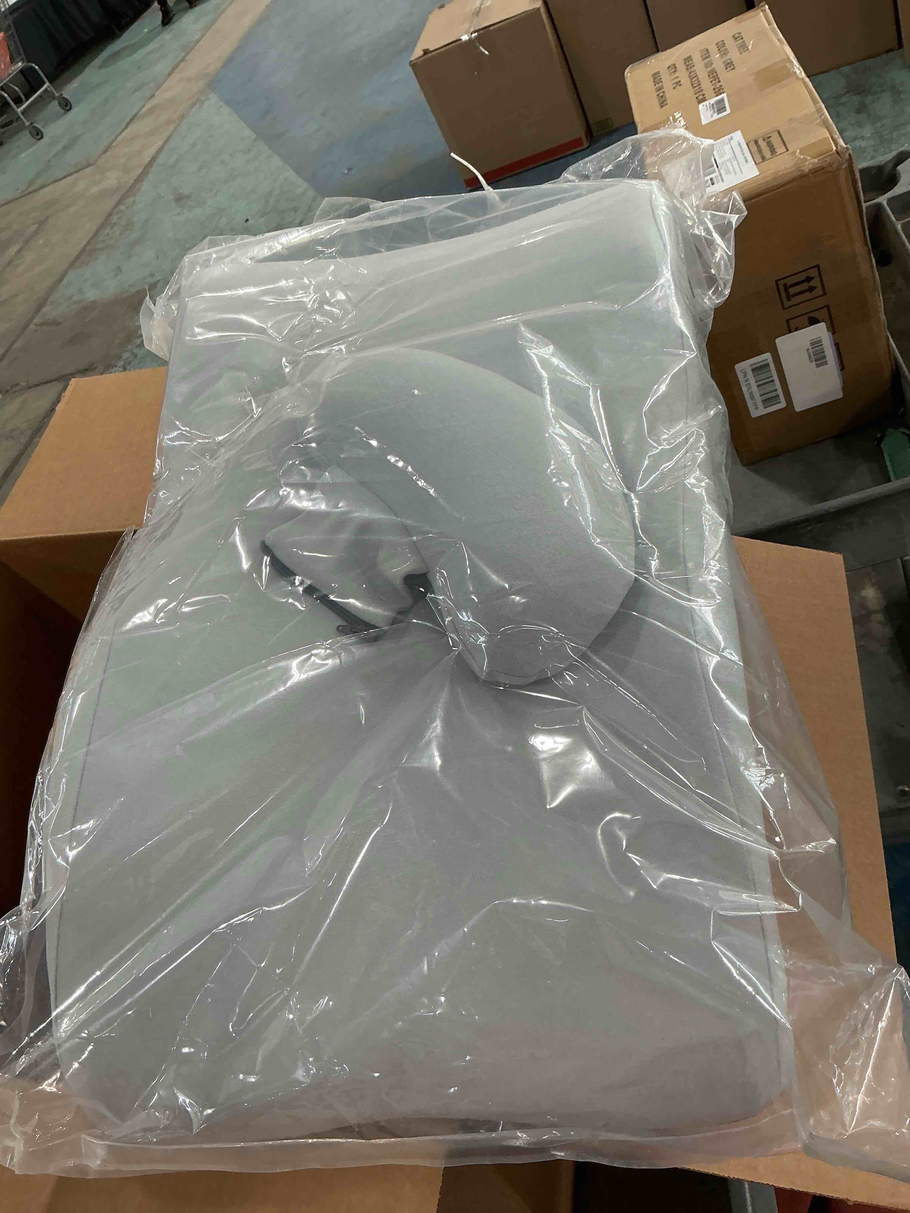 https://s3.amazonaws.com/lotting-images-prod/NonstopDeals/PNK4923135_1778017773928.jpeg