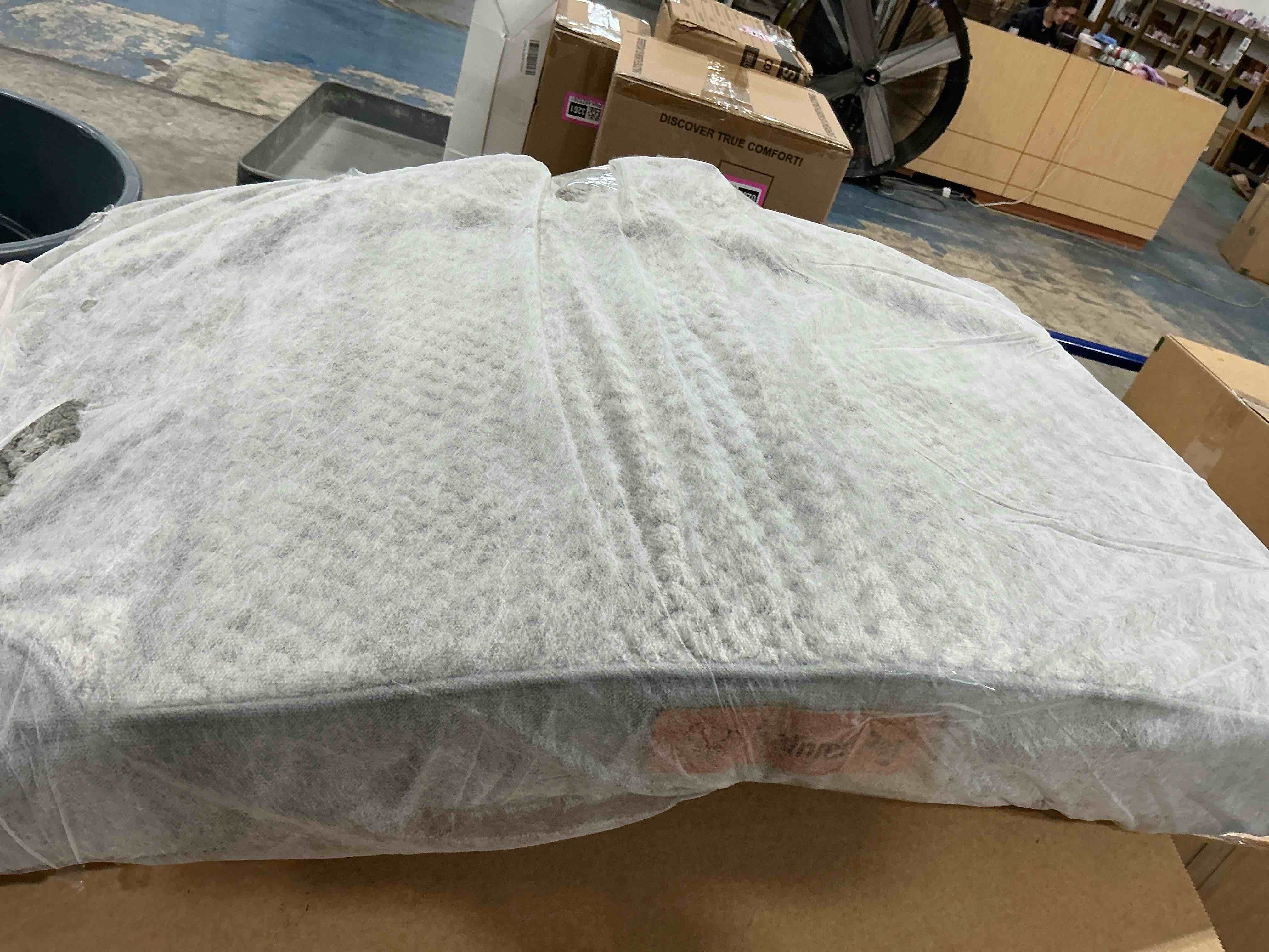 https://s3.amazonaws.com/lotting-images-prod/NonstopDeals/PNK4923374_1778103341949.jpeg