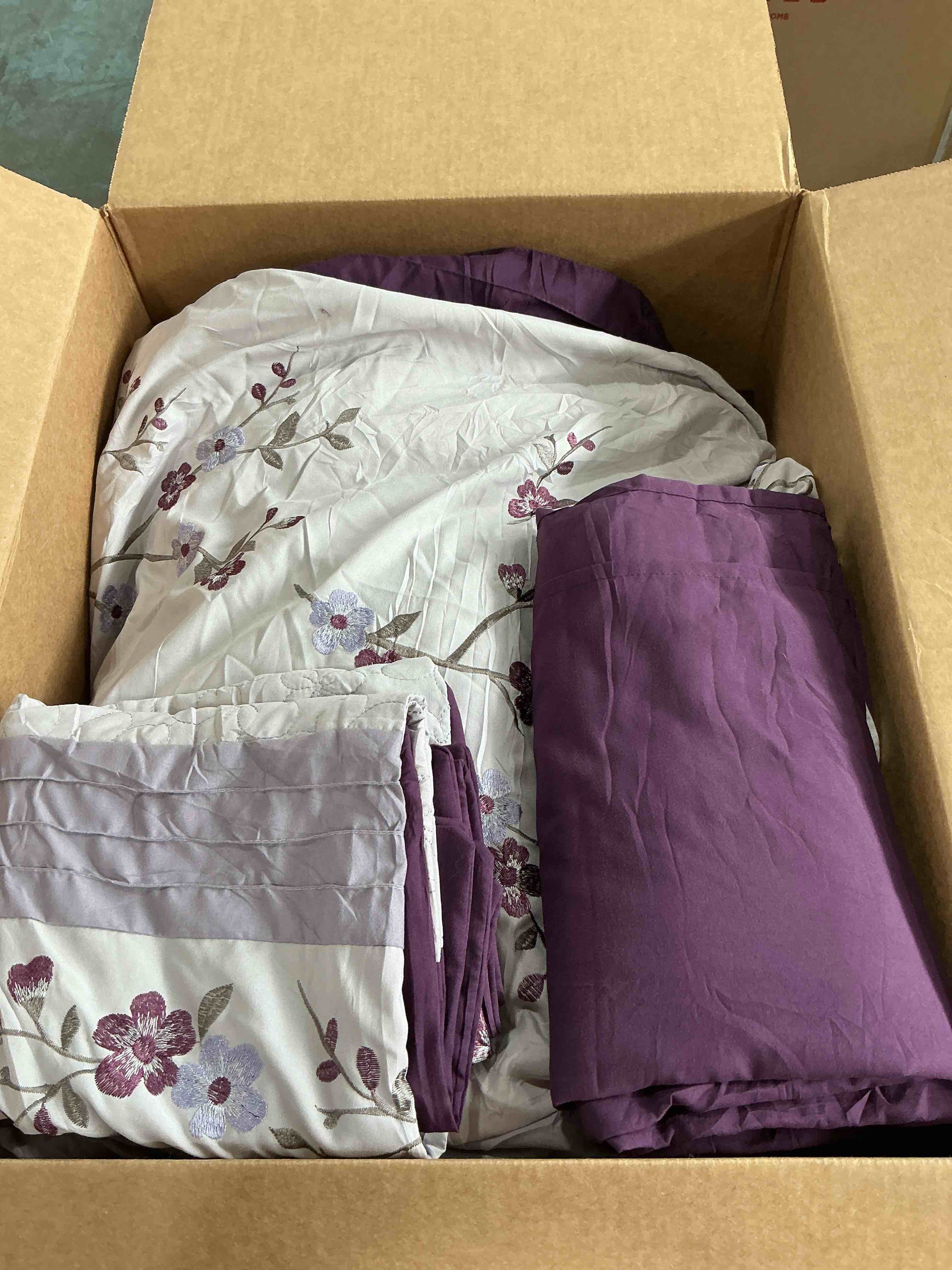 Condition photo showing New/Like New for chezmoi collection linnea 7-piece luxury purple lavender gray cherry blossom floral embroidery comforter set, queen