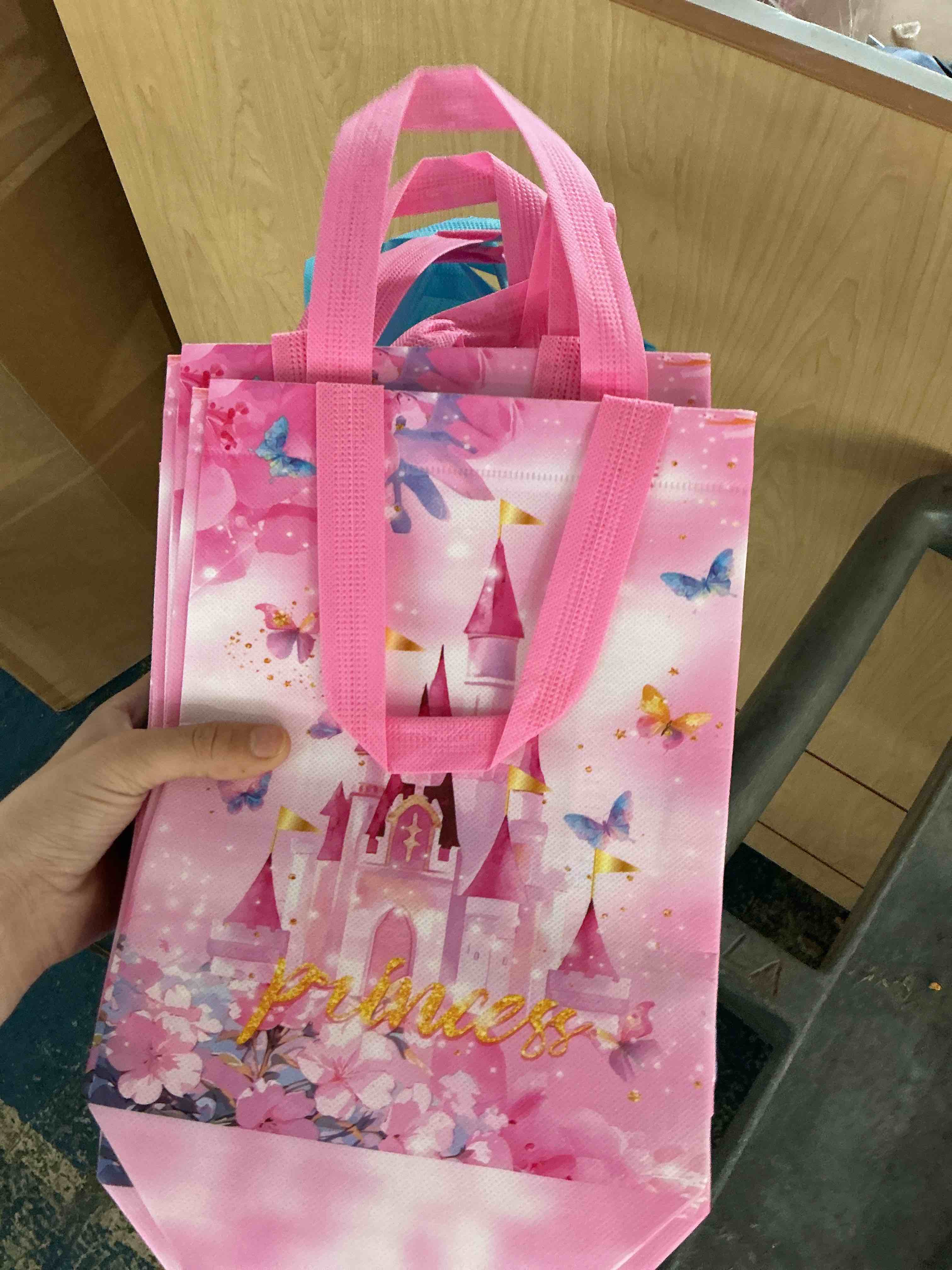 https://s3.amazonaws.com/lotting-images-prod/NonstopDeals/PNK4924099_1781629671038.jpeg