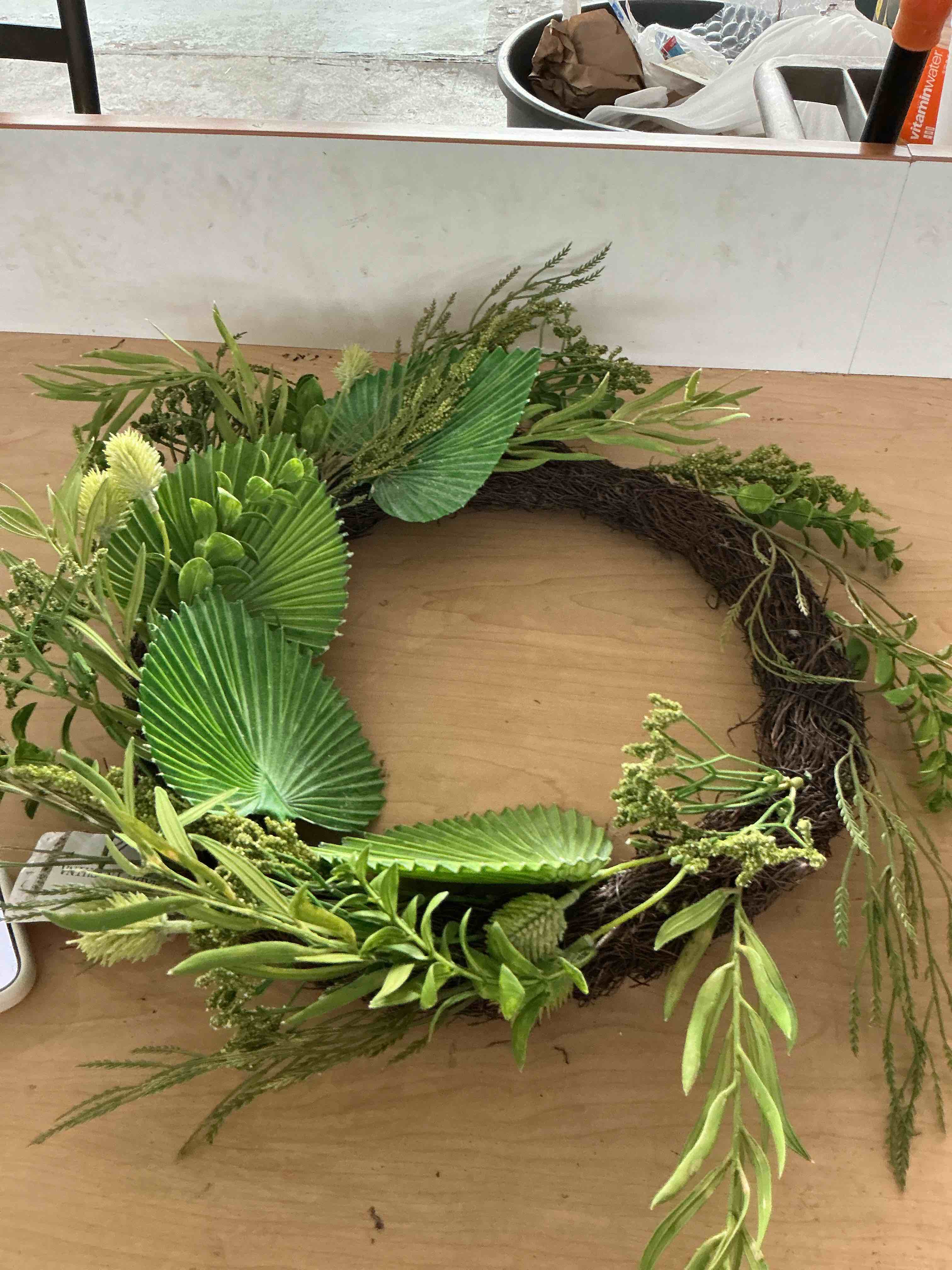 Condition photo showing New/Like New for primitives by kathy farmhouse style candle ring, mixed greens