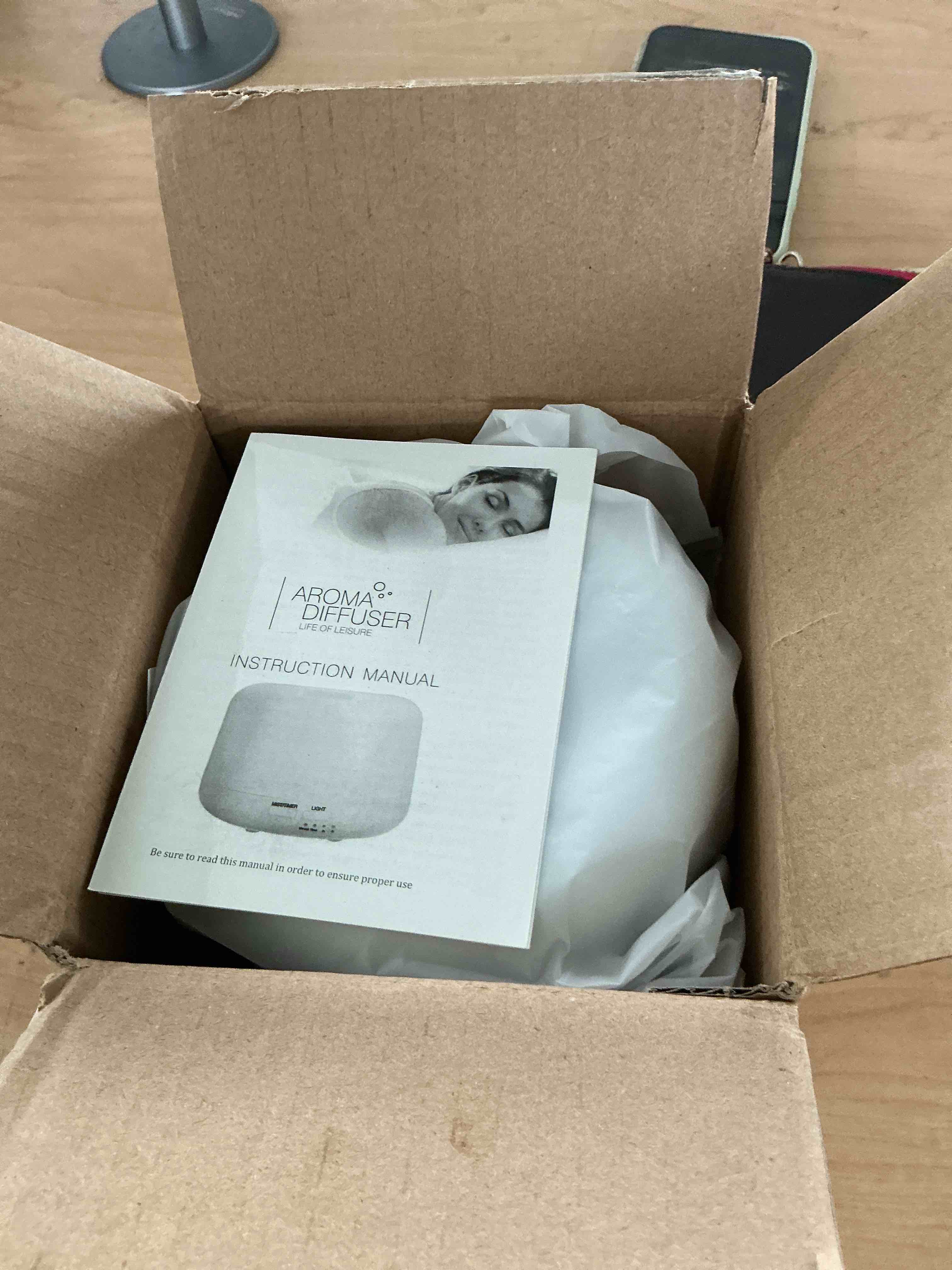 Condition photo showing Brand New for aromatherapy essential oil diffuser for room: 500ml colorful aroma air humidifier with adjustable cool mist mode, auto off ultrasonic diffusers for large room home office(white)