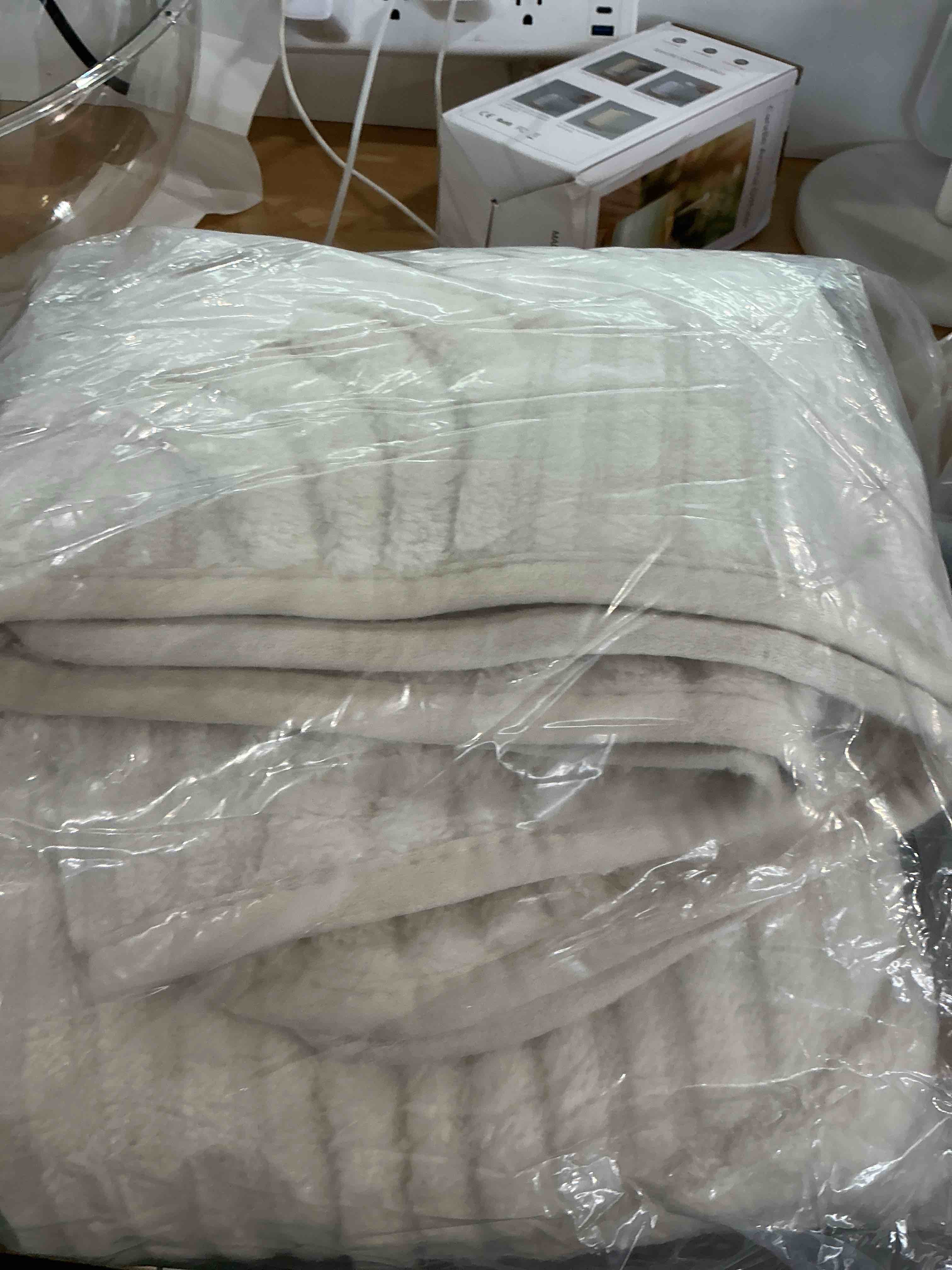 Condition photo showing New/Like New for white textured 330gsm soft plush fleece blanket for crib stroller, cozy decorative giftable home blanket, 30x40 inches